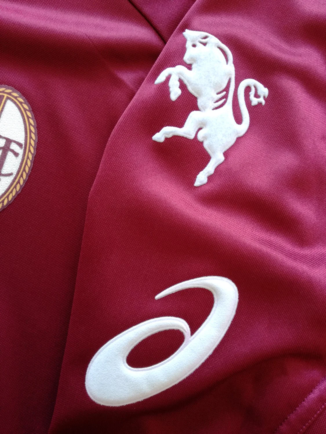 2004/05 Torino Home Football Shirt. (L) - Image 4