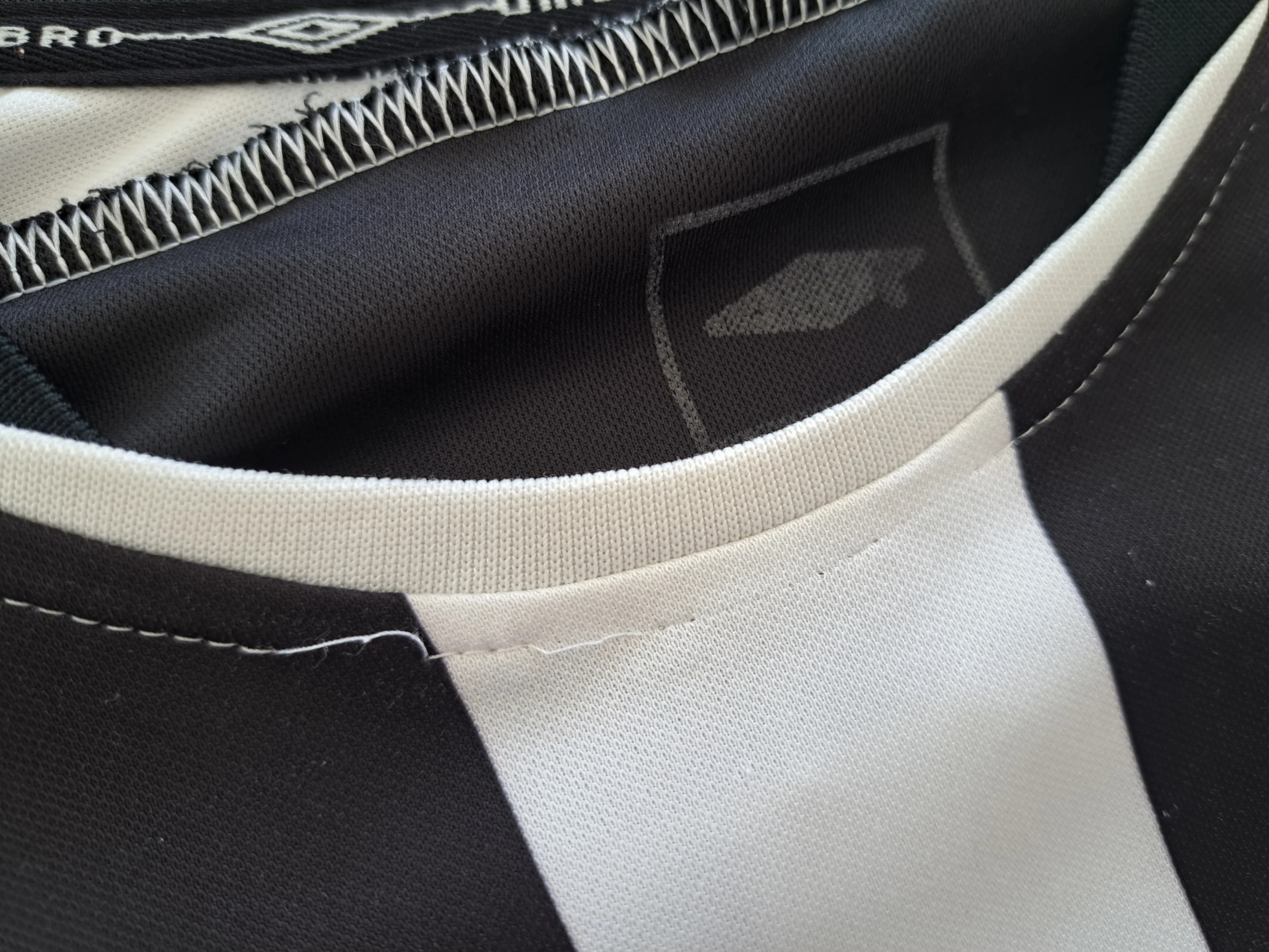 2004 Santos Away Football Shirt #10 (L) - Image 3