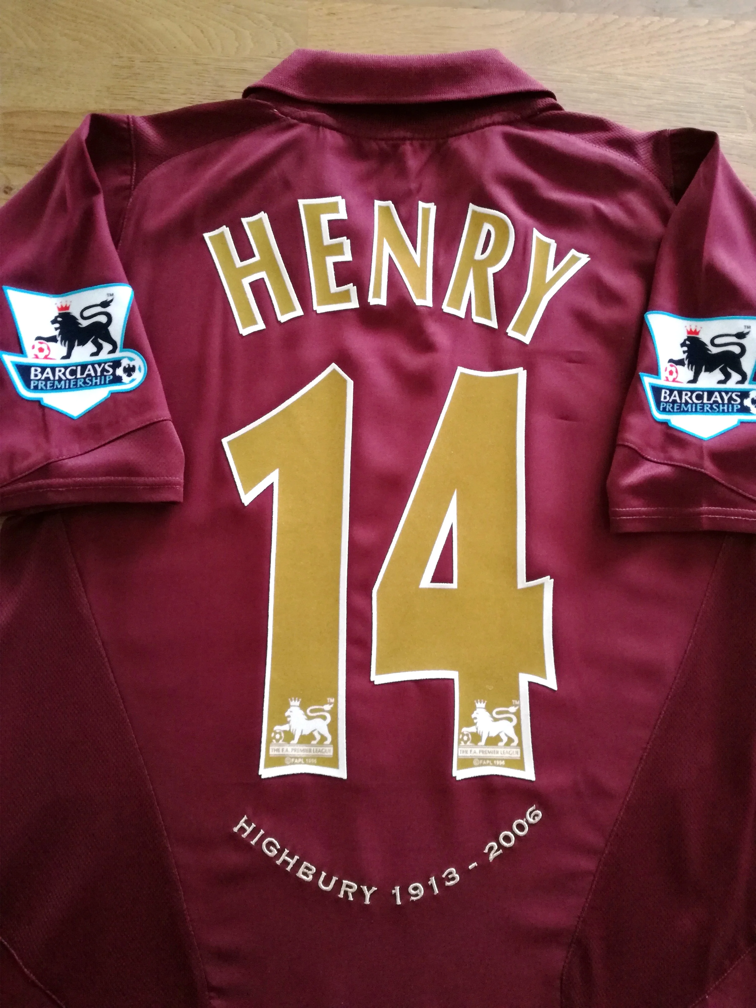 2005/06 Arsenal Home Premier League Football Shirt Henry #14 (S)