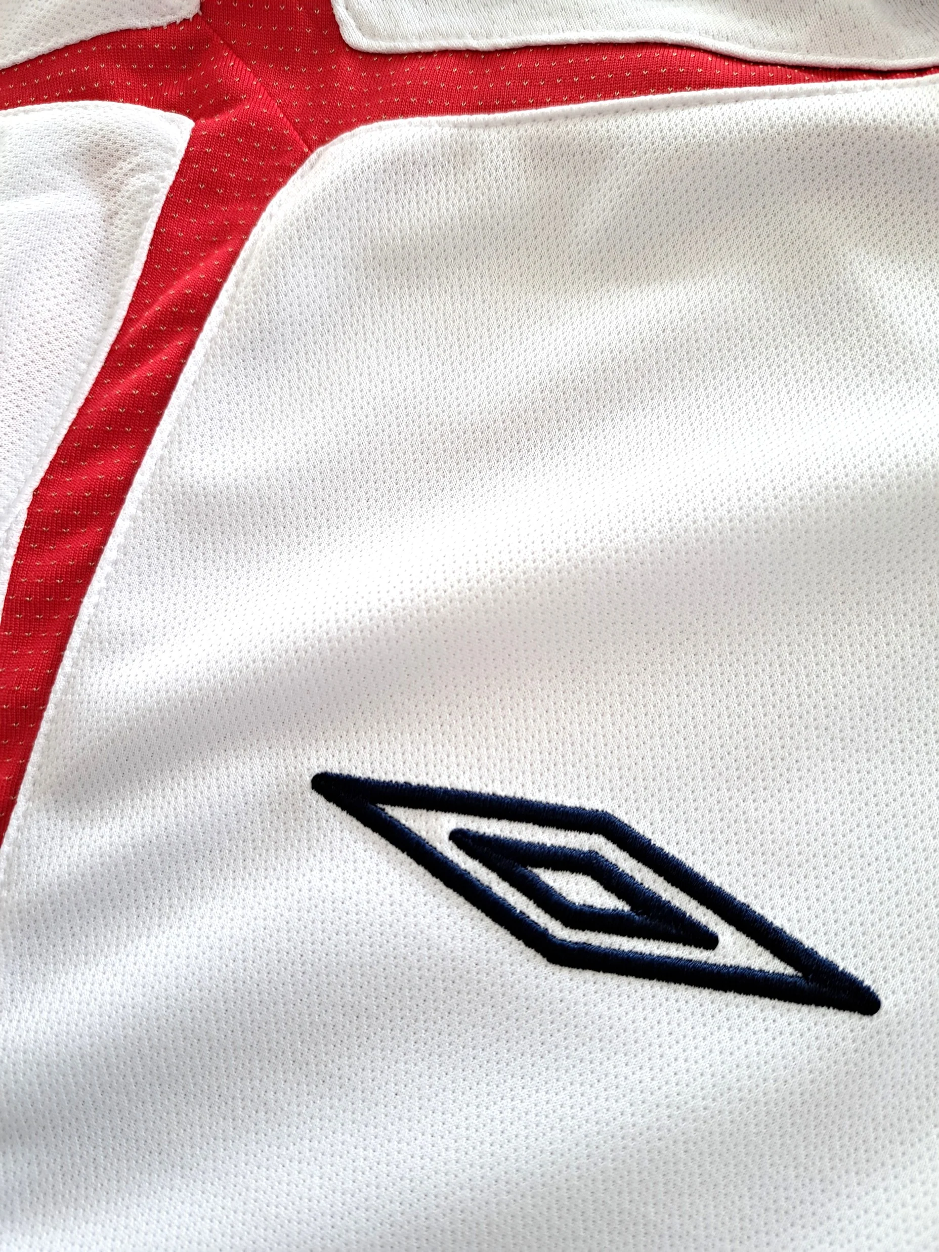 2005/06 England Home Football Shirt (L) - Image 2