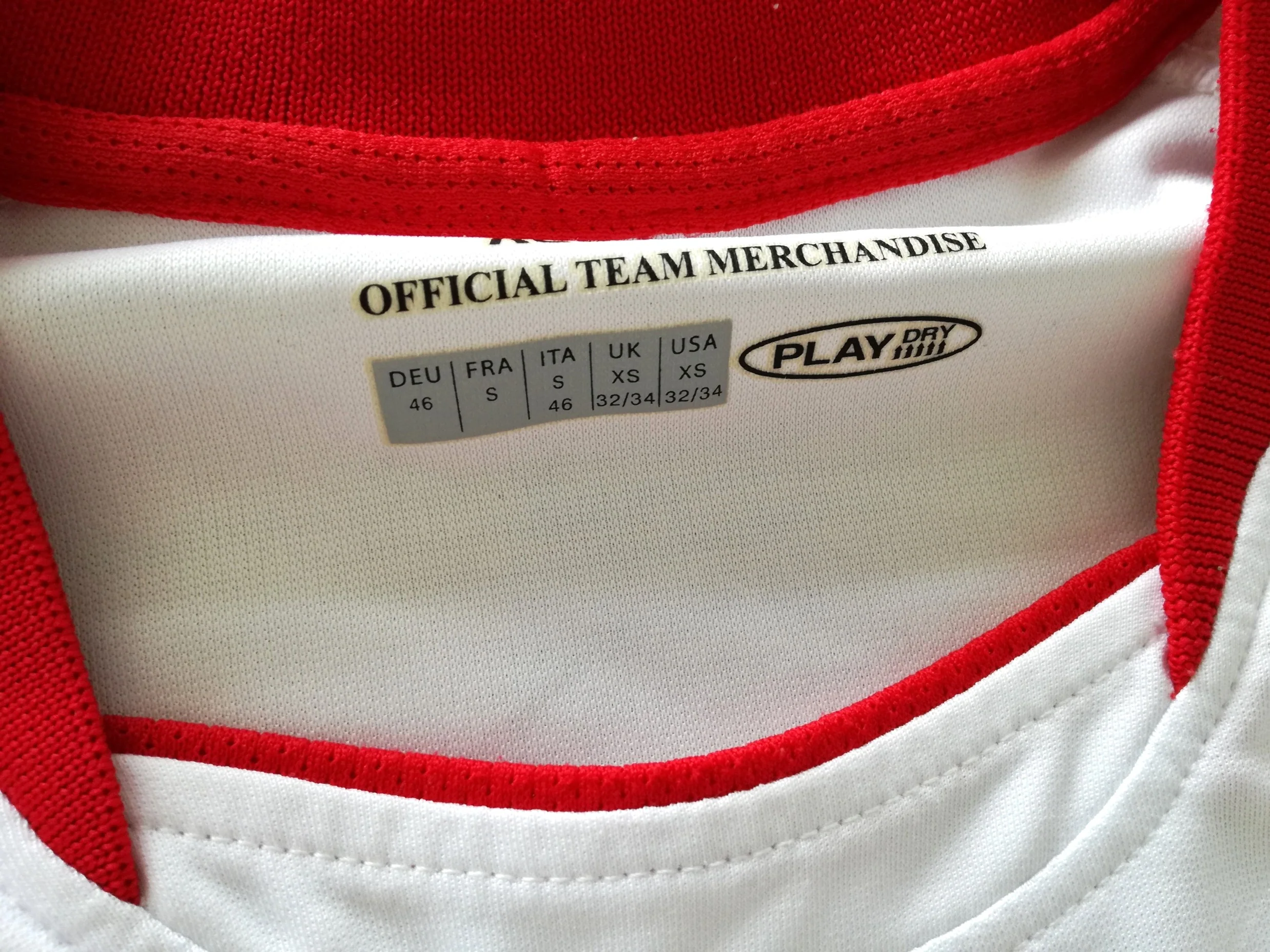 2005/06 Liverpool Away Football Shirt (XS) - Image 2