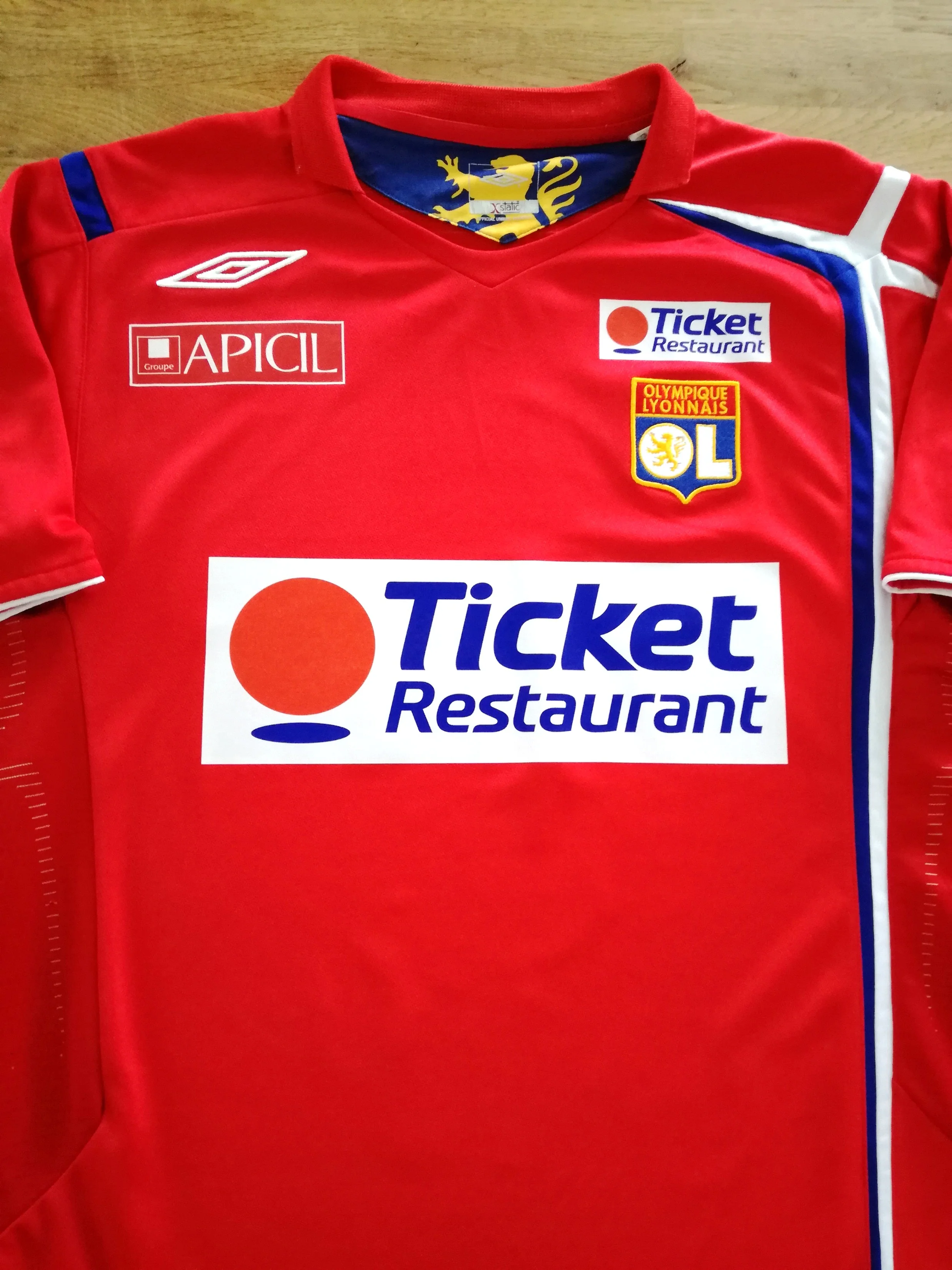 2005/06 Lyon Away Player Issue Football Shirt Juninho #8 (L) - Image 2
