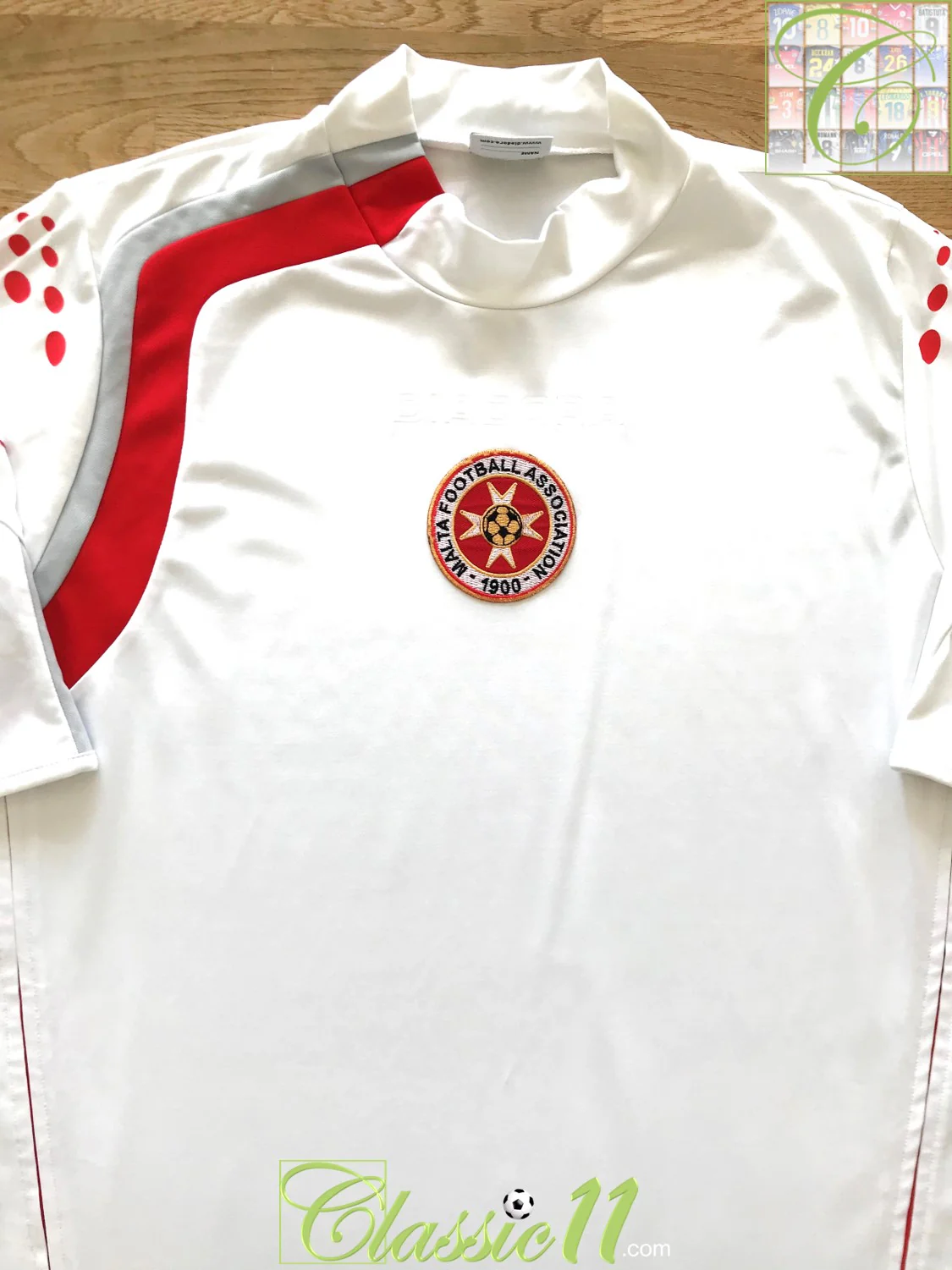 2005/06 Malta Away Football Shirt (XL)