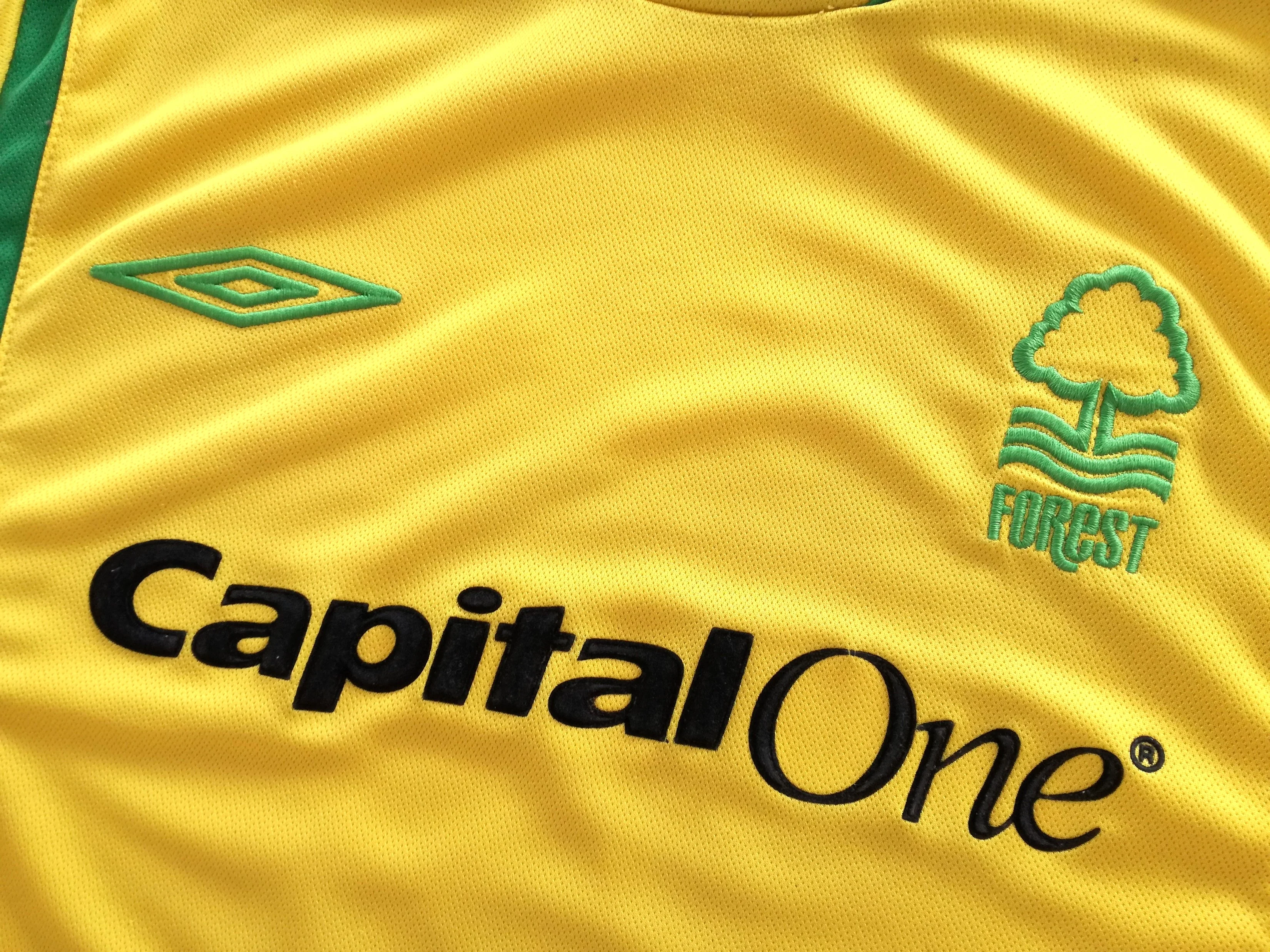 2005/06 Nottingham Forest Away Football Shirt (S) - Image 4