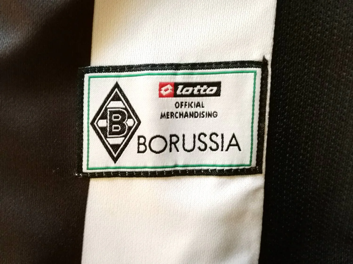 2006/07 Borussia M'gladbach Home Bundesliga Football Shirt Insua #10 (XXL) - Image 7