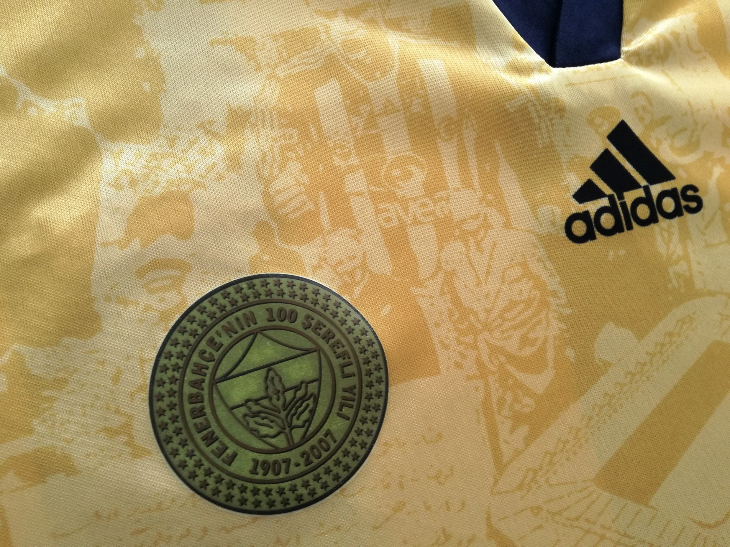 2006/07 Fenerbahçe Home / Away Centenary Football Shirt (M) - Image 7