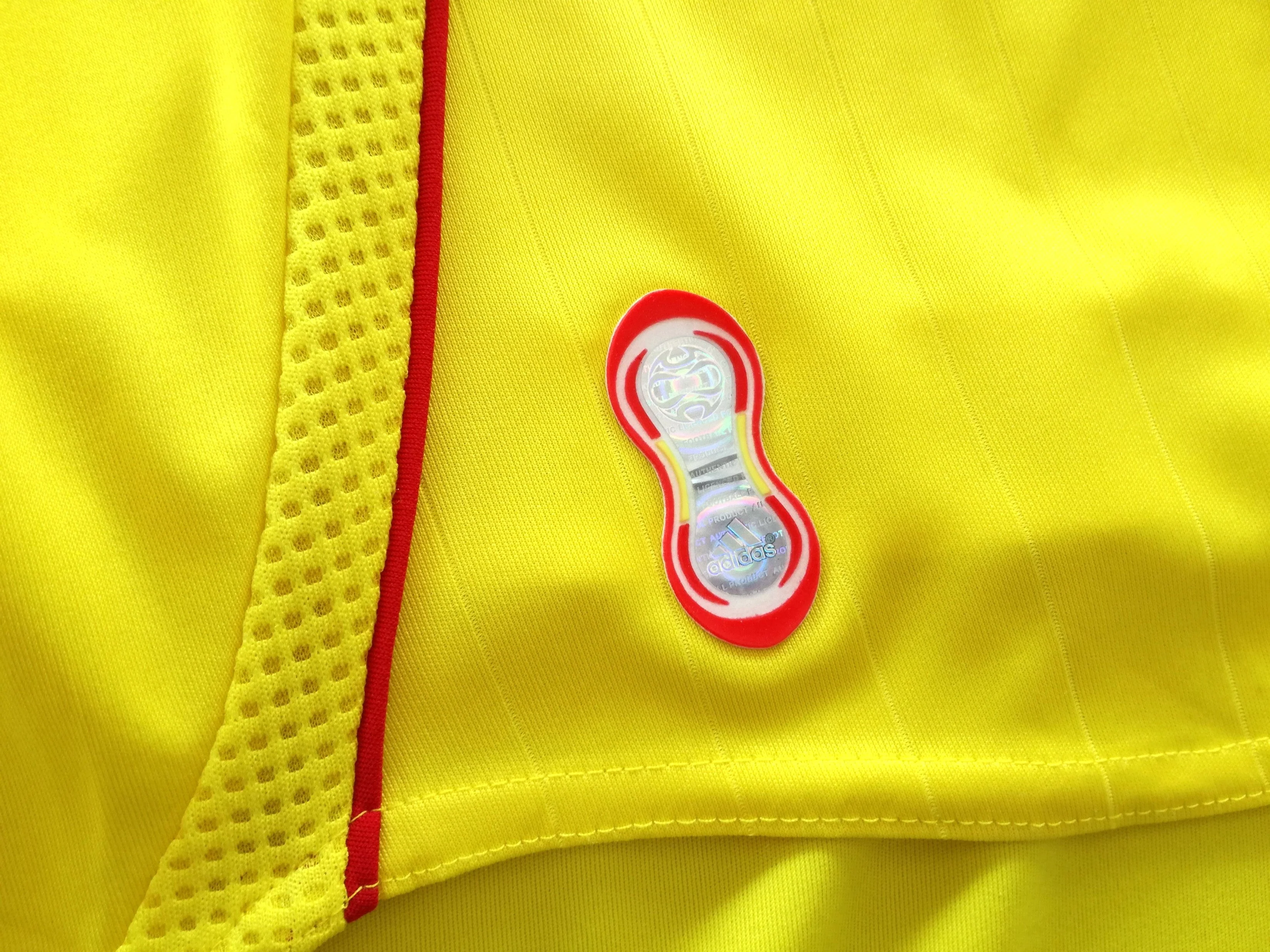 2006/07 Liverpool Away Football Shirt (L) - Image 4