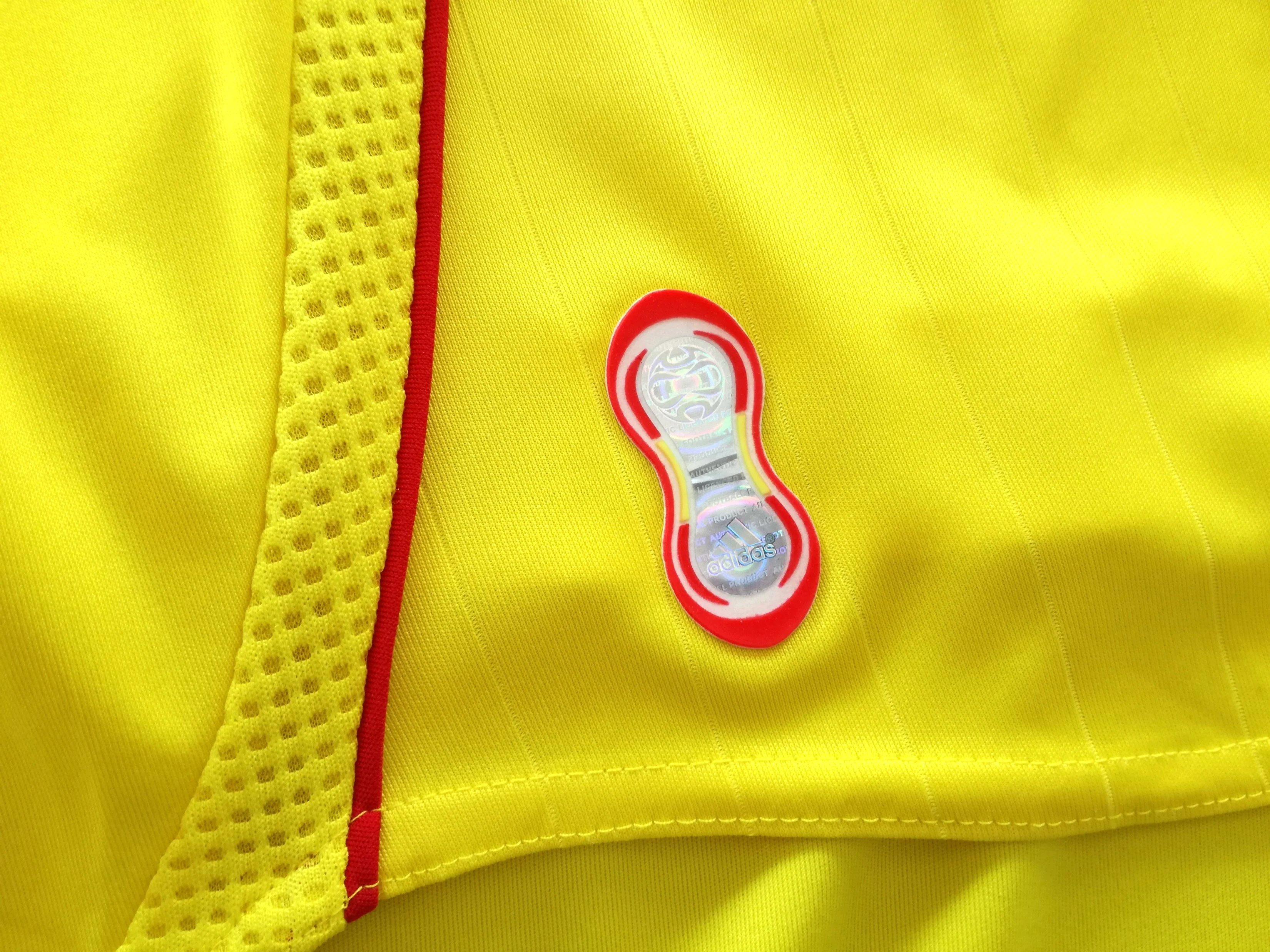 2006/07 Liverpool Away Football Shirt (L) - Image 5