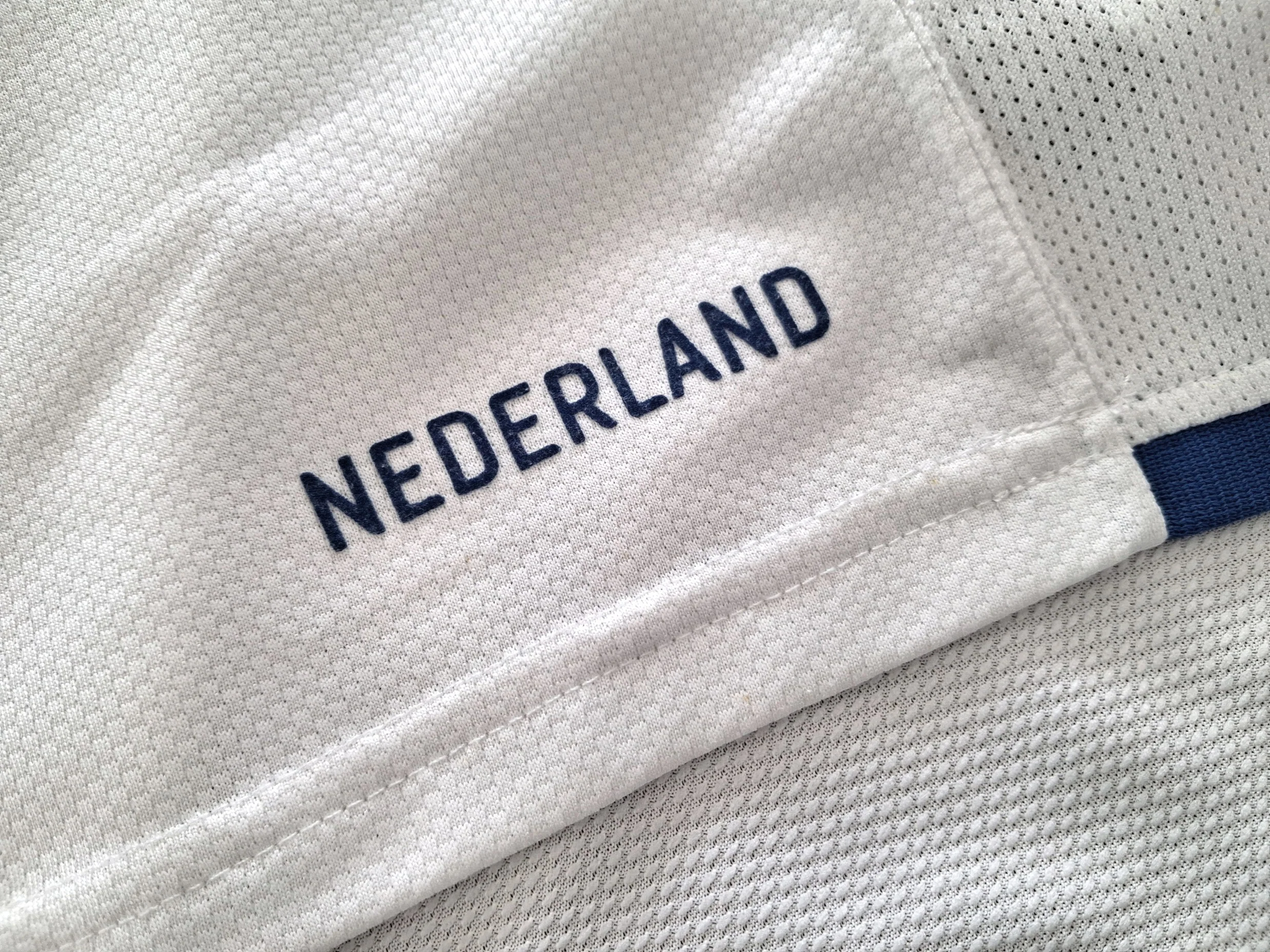 2006/07 Netherlands Away Football Shirt (L) - Image 5