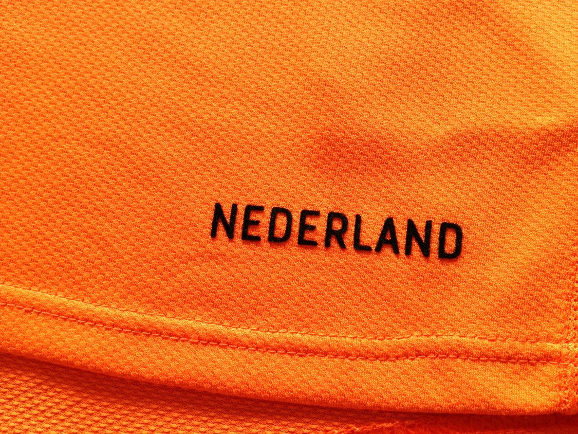 2006/07 Netherlands Home Football Shirt (L) - Image 5
