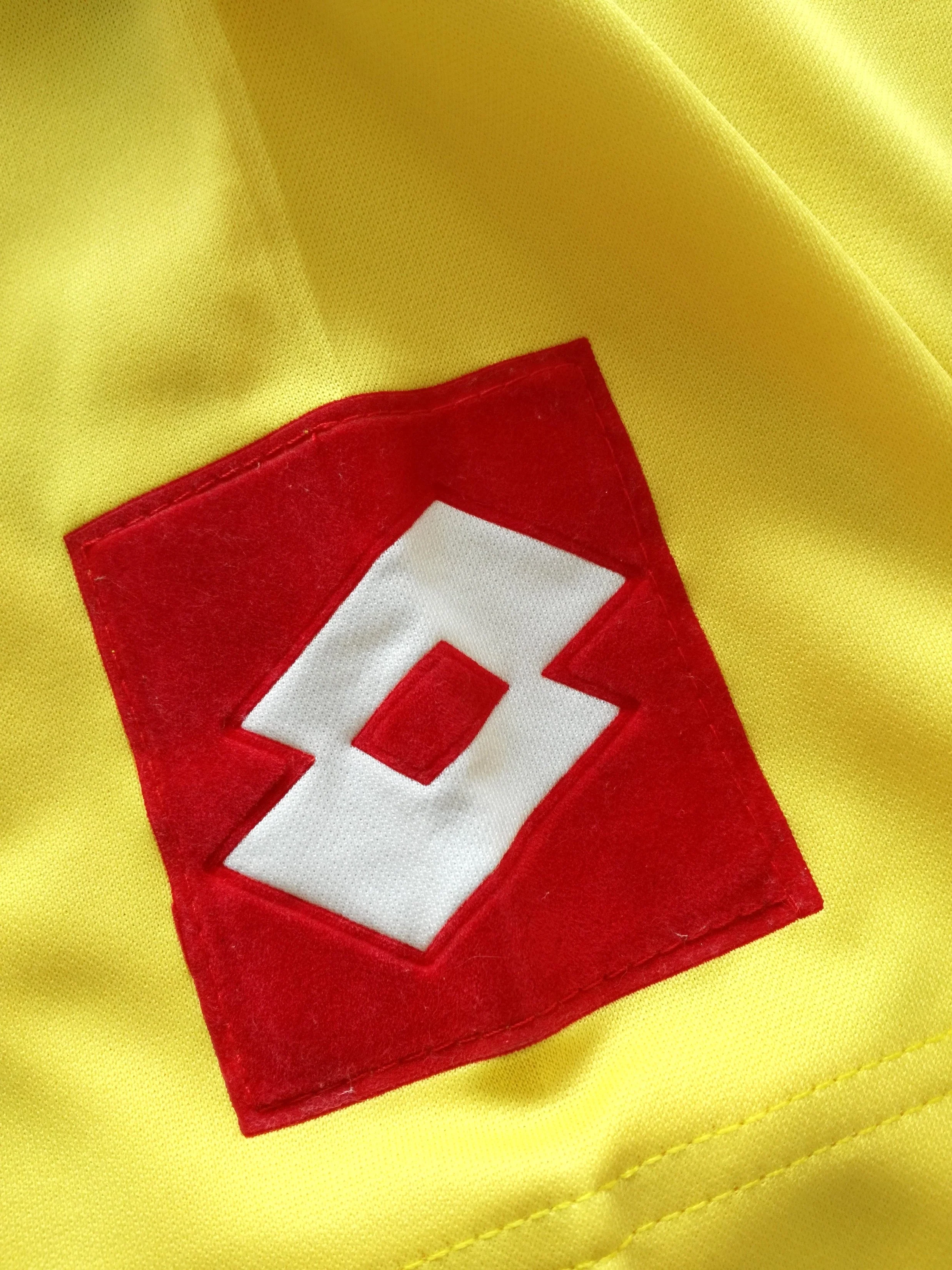 2006/07 Ukraine Home Football Shirt Shevchenko #7 (XL) - Image 4