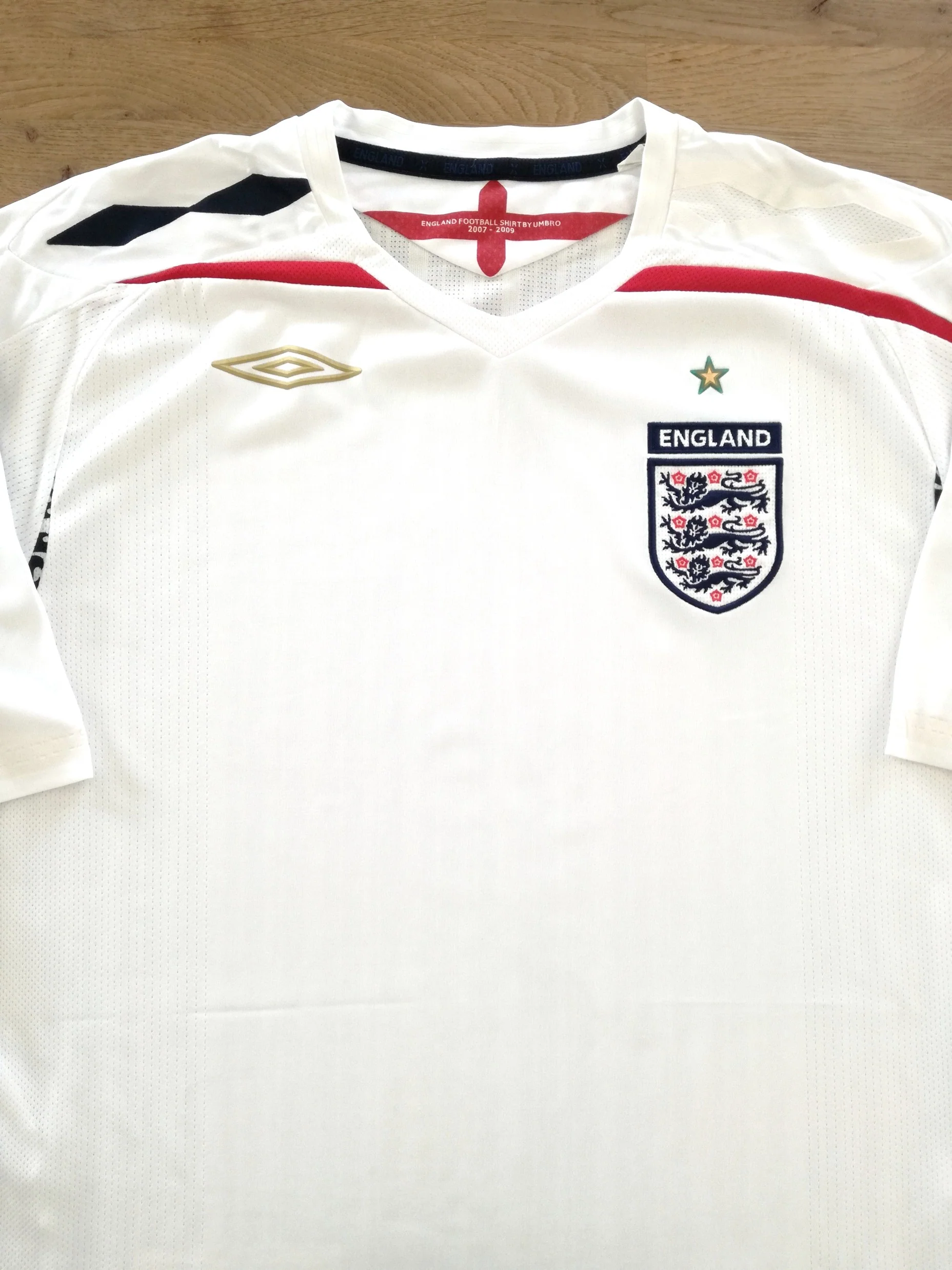 2007/08 England Home Football Shirt (L)