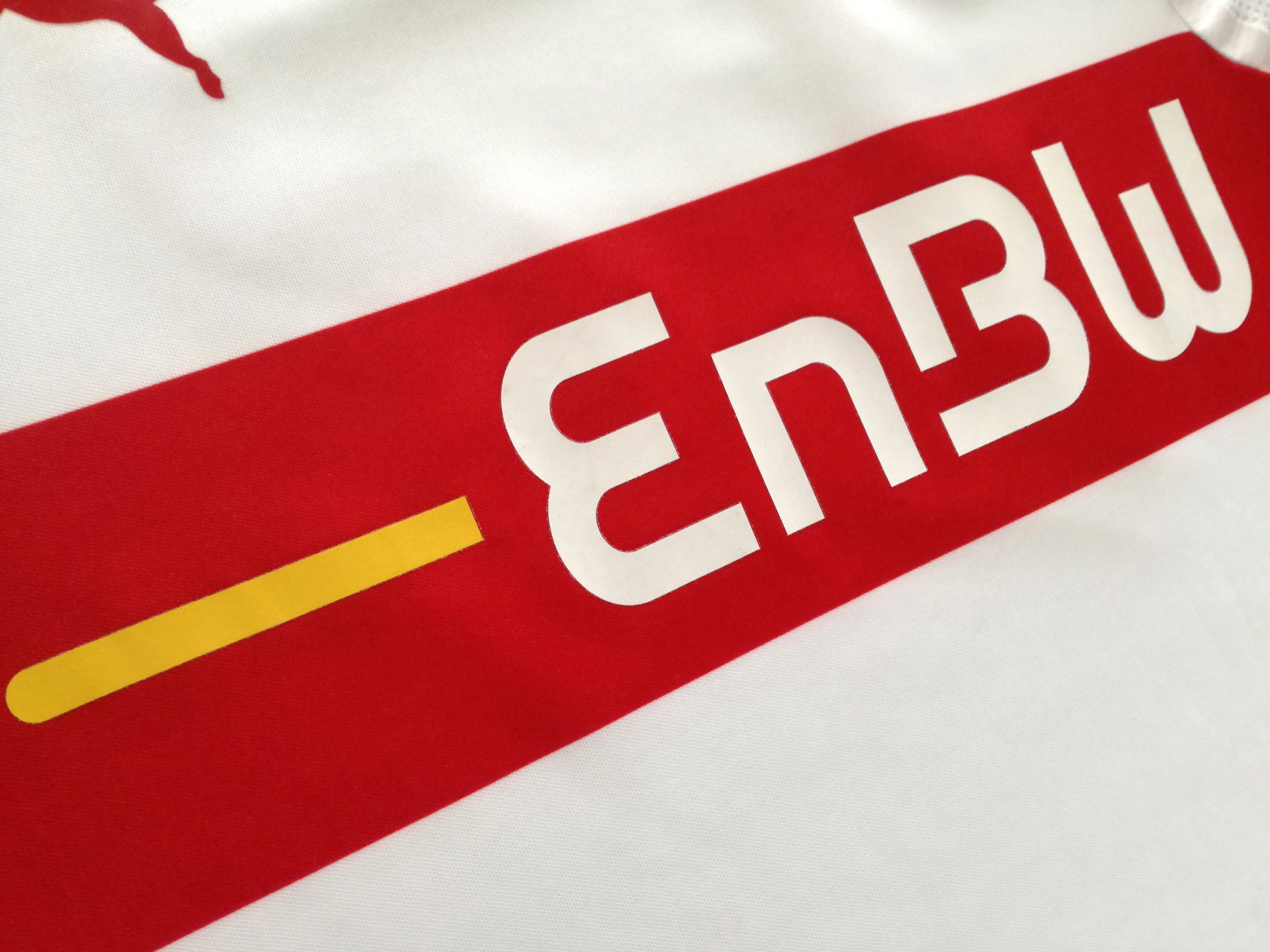 2007/08 VfB Stuttgart Home Player Issue Football Shirt. #12 (S) - Image 6