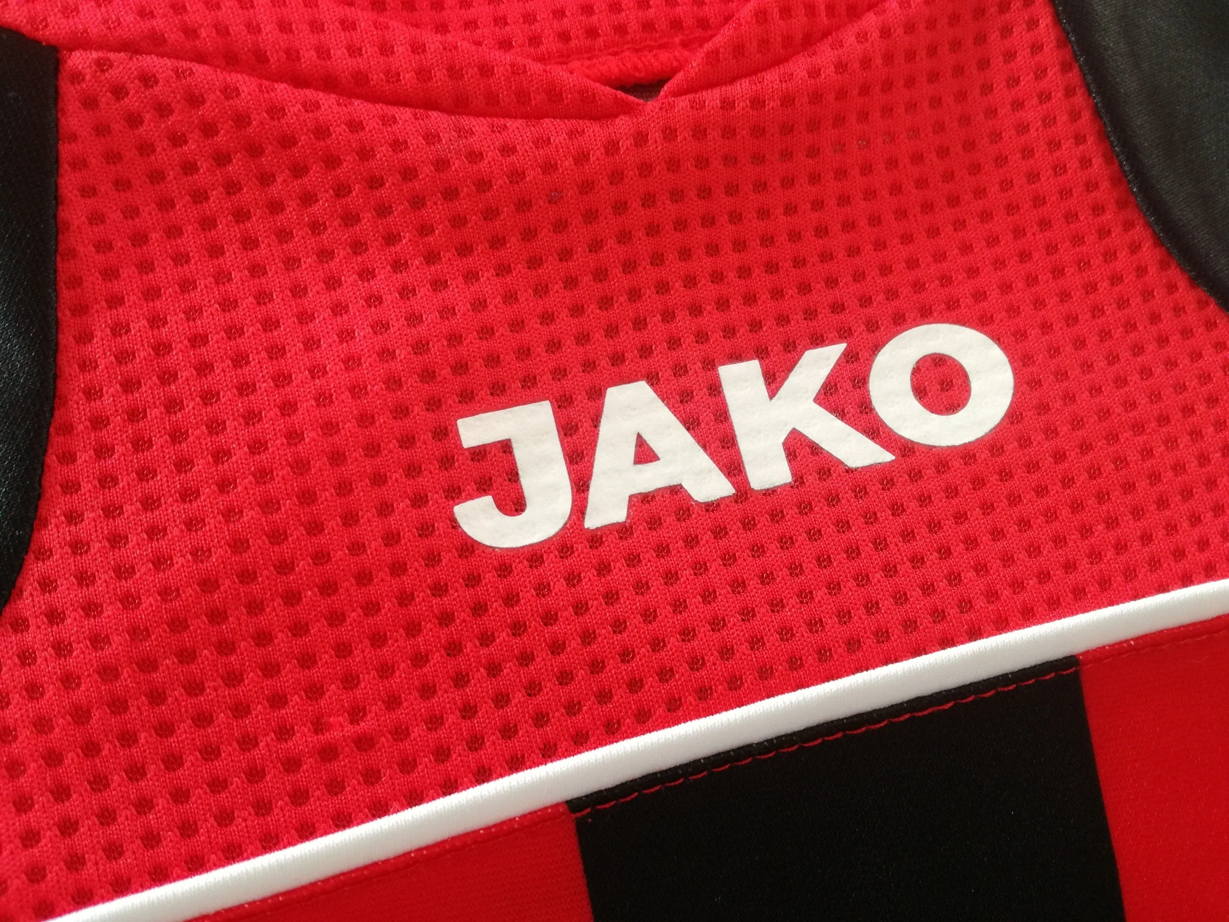 2008/09 Eintracht Frankfurt Training Shirt (M) - Image 2