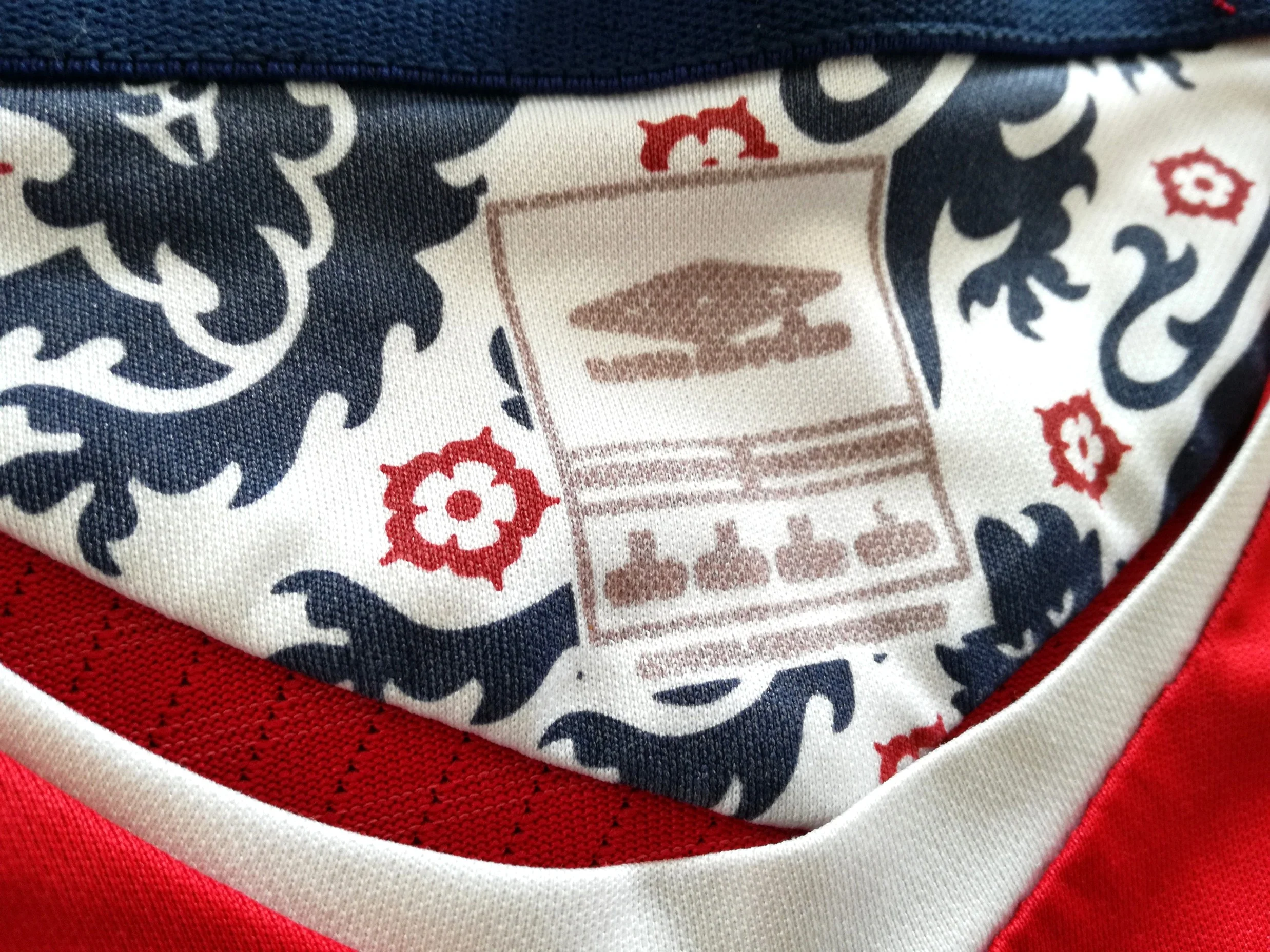 2008/09 England Away Football Shirt (M) - Image 2