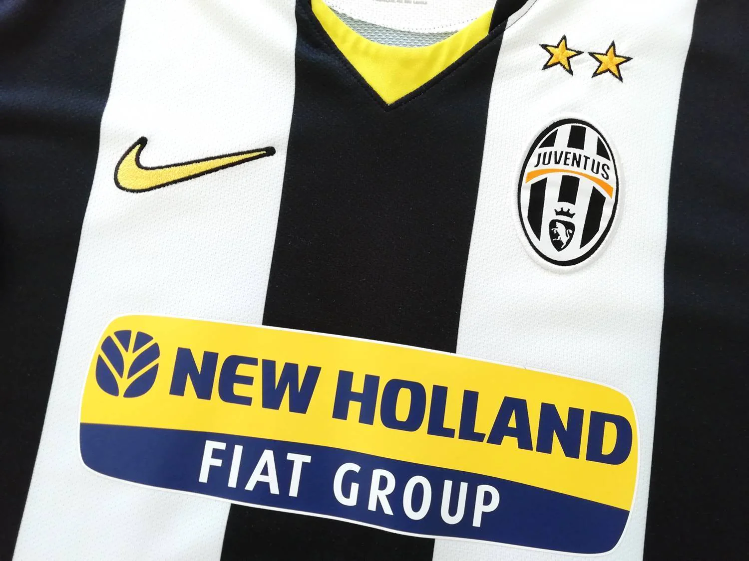 2008/09 Juventus Home Football Shirt (S) - Image 7