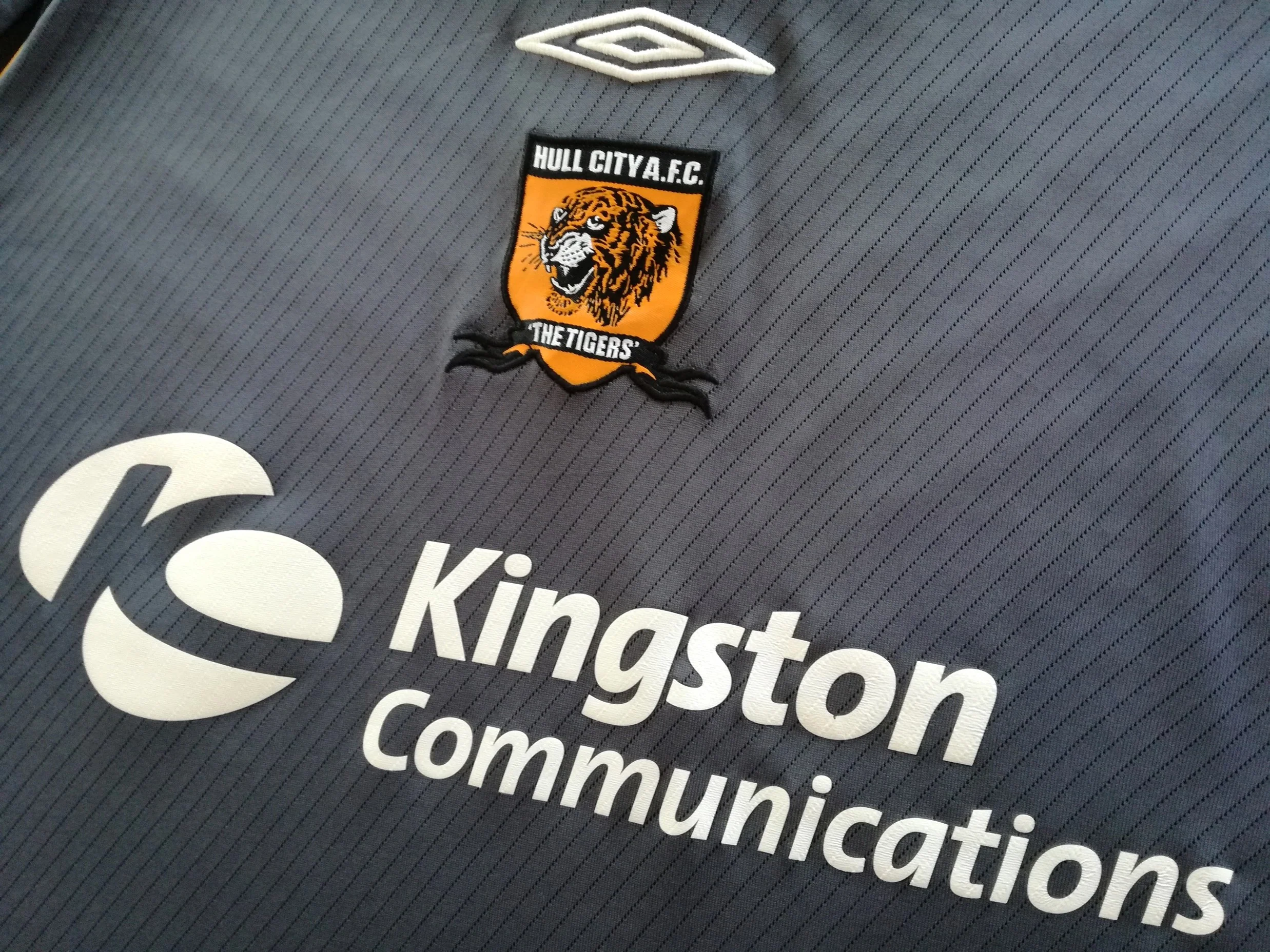 2008/2009 Hull City Away Football Shirt (XL) - Image 6