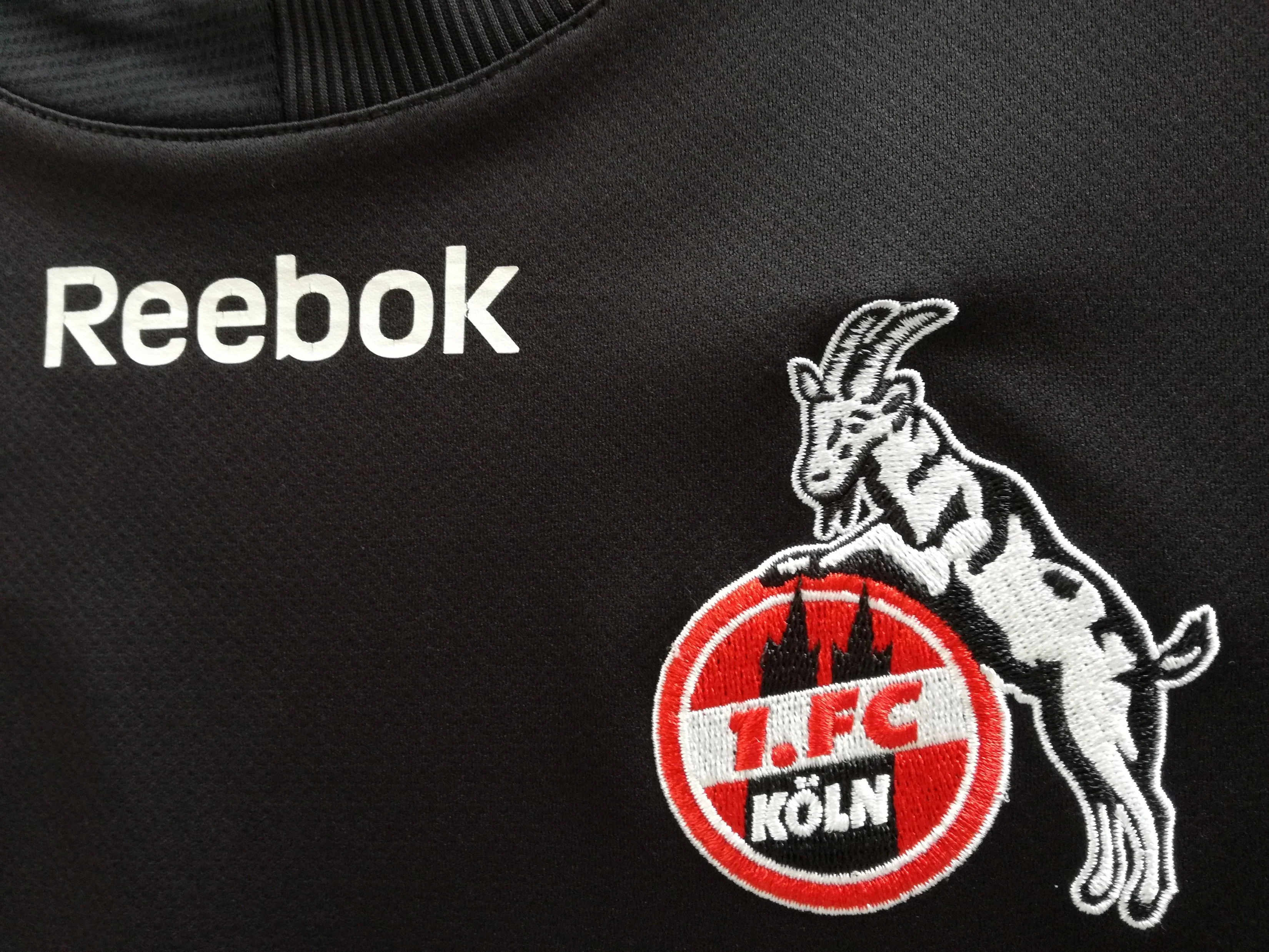2009/10 FC Koln Away Football Shirt. Podolski #10 (S) - Image 4