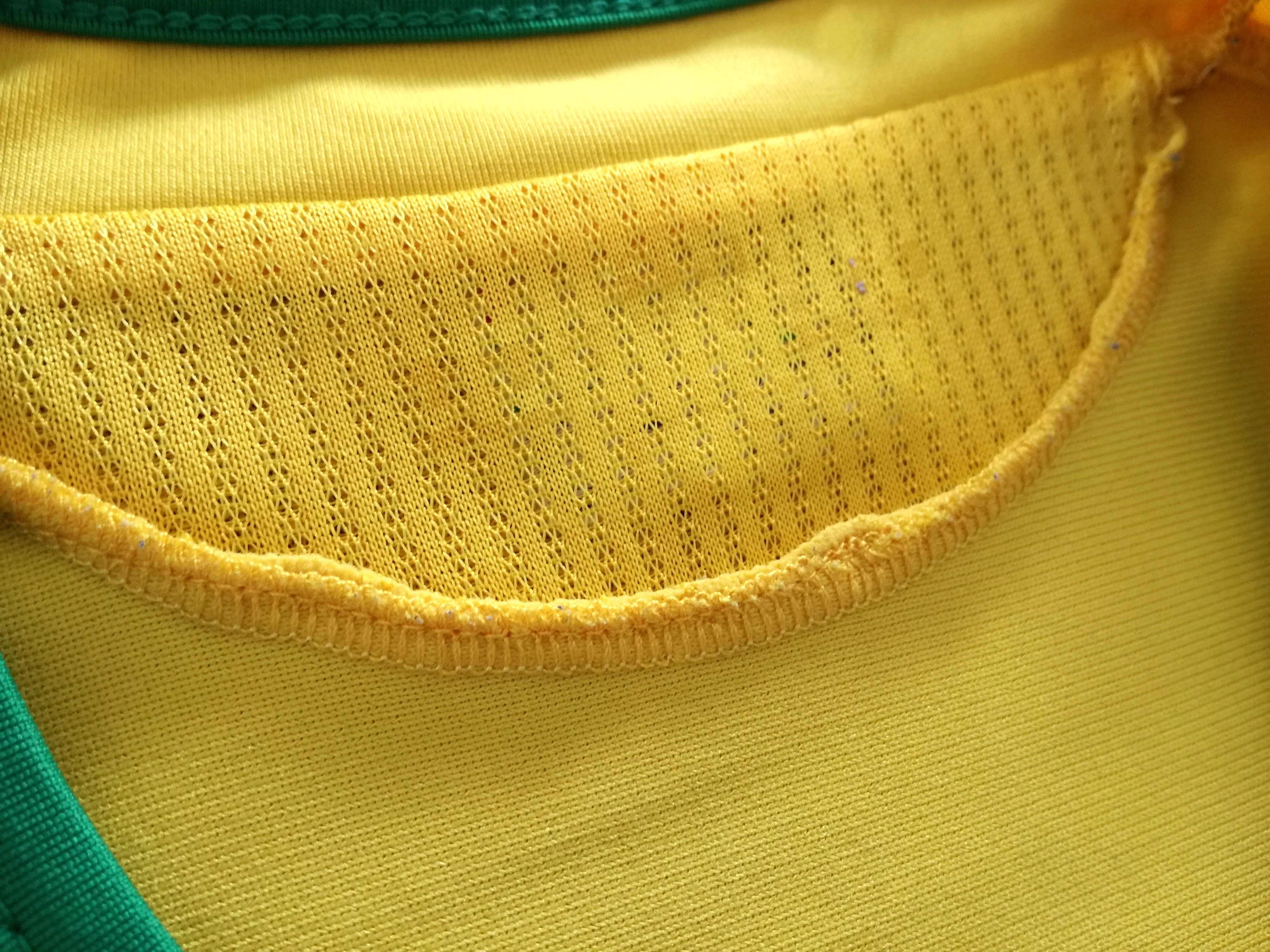 2009/10 South Africa Home Football Shirt (M) - Image 2