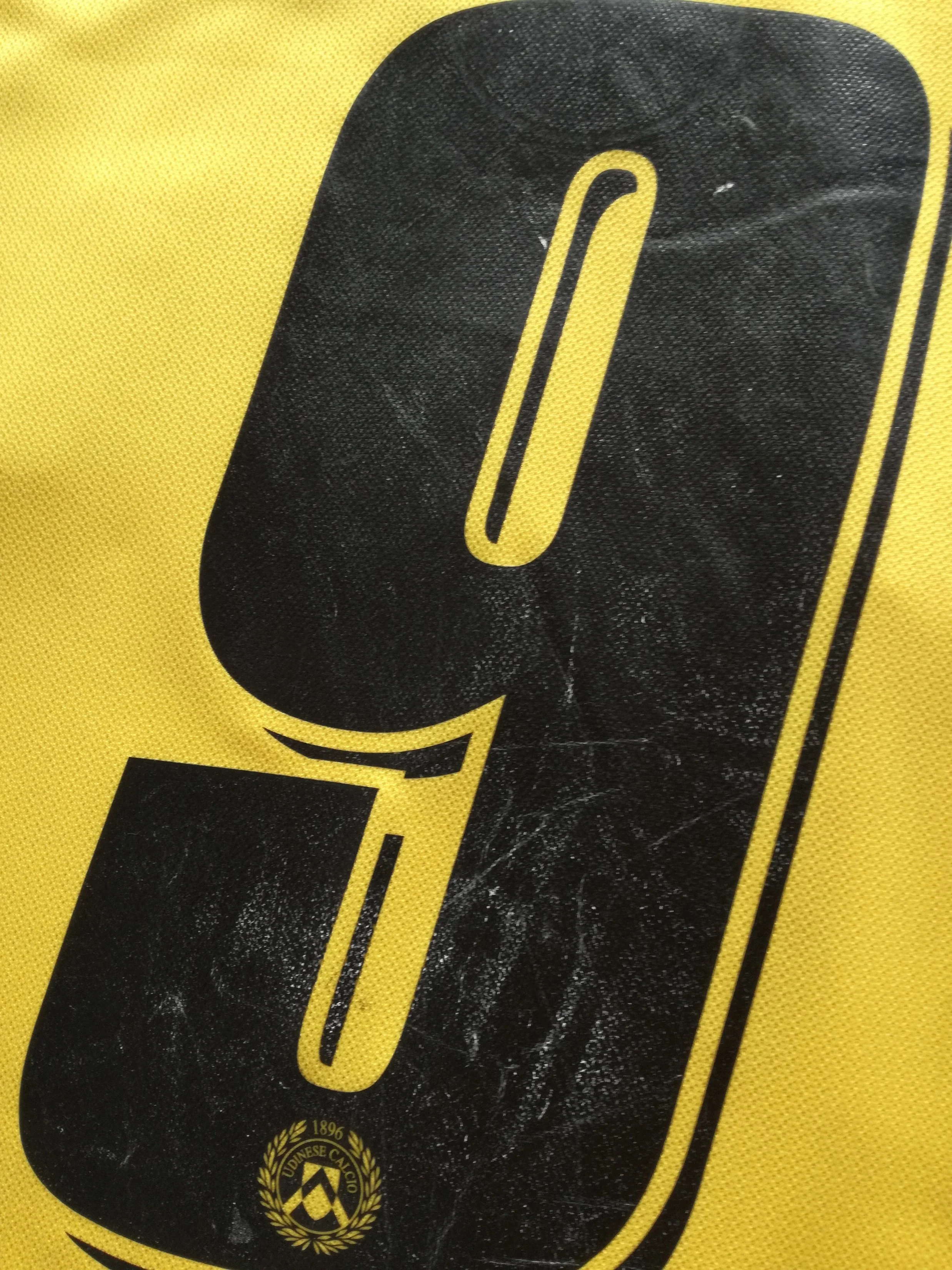 2009/10 Udinese 3rd Football Shirt #9 (XL) - Image 8