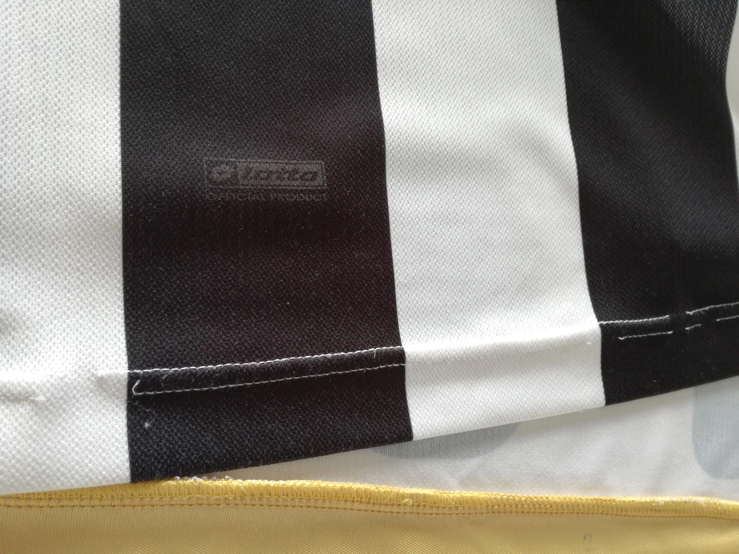 2009/10 Udinese Home Football Shirt (XL) - Image 4