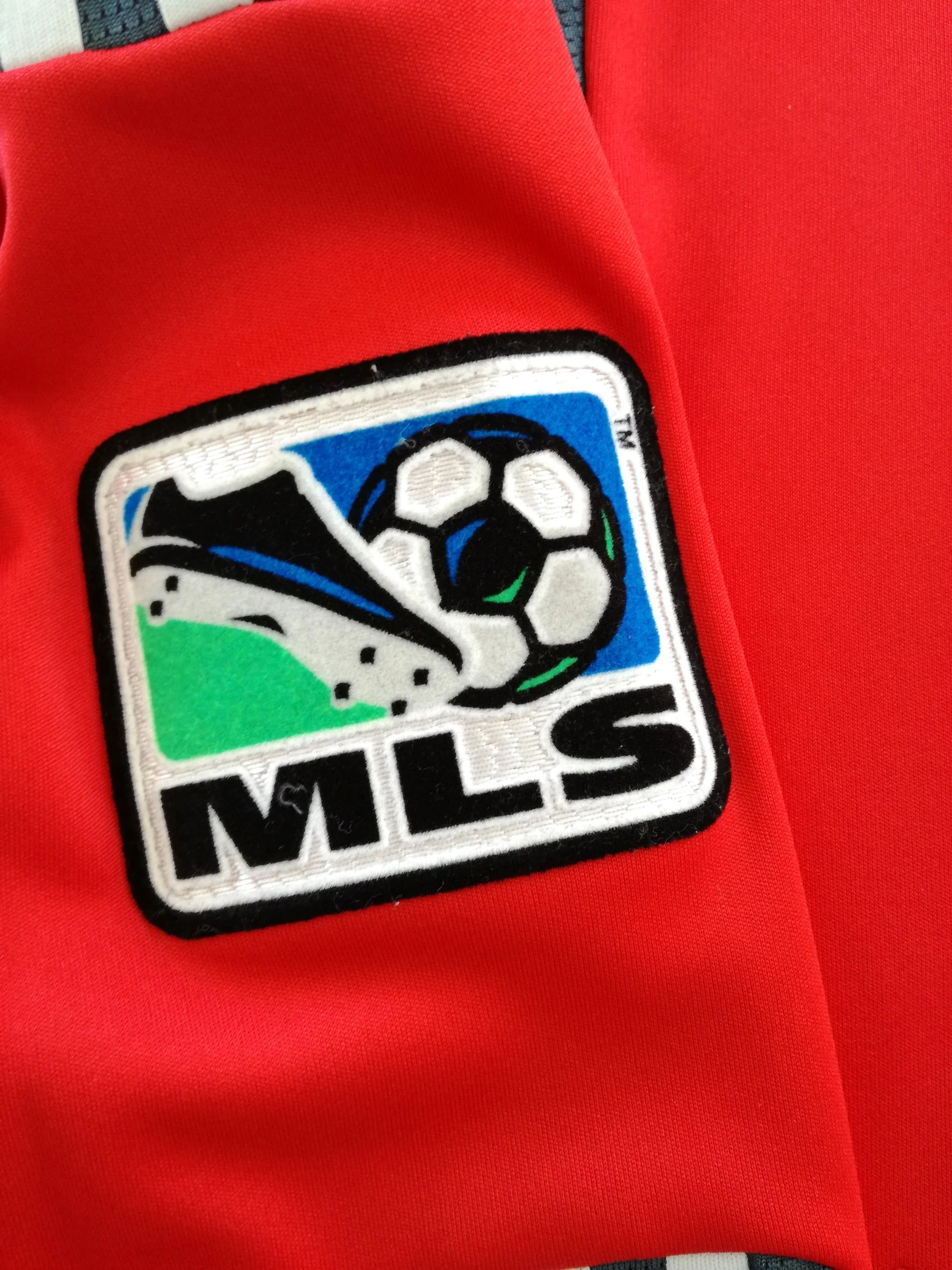 2009 Toronto Home MLS Formotion Football Shirt. (L) - Image 3