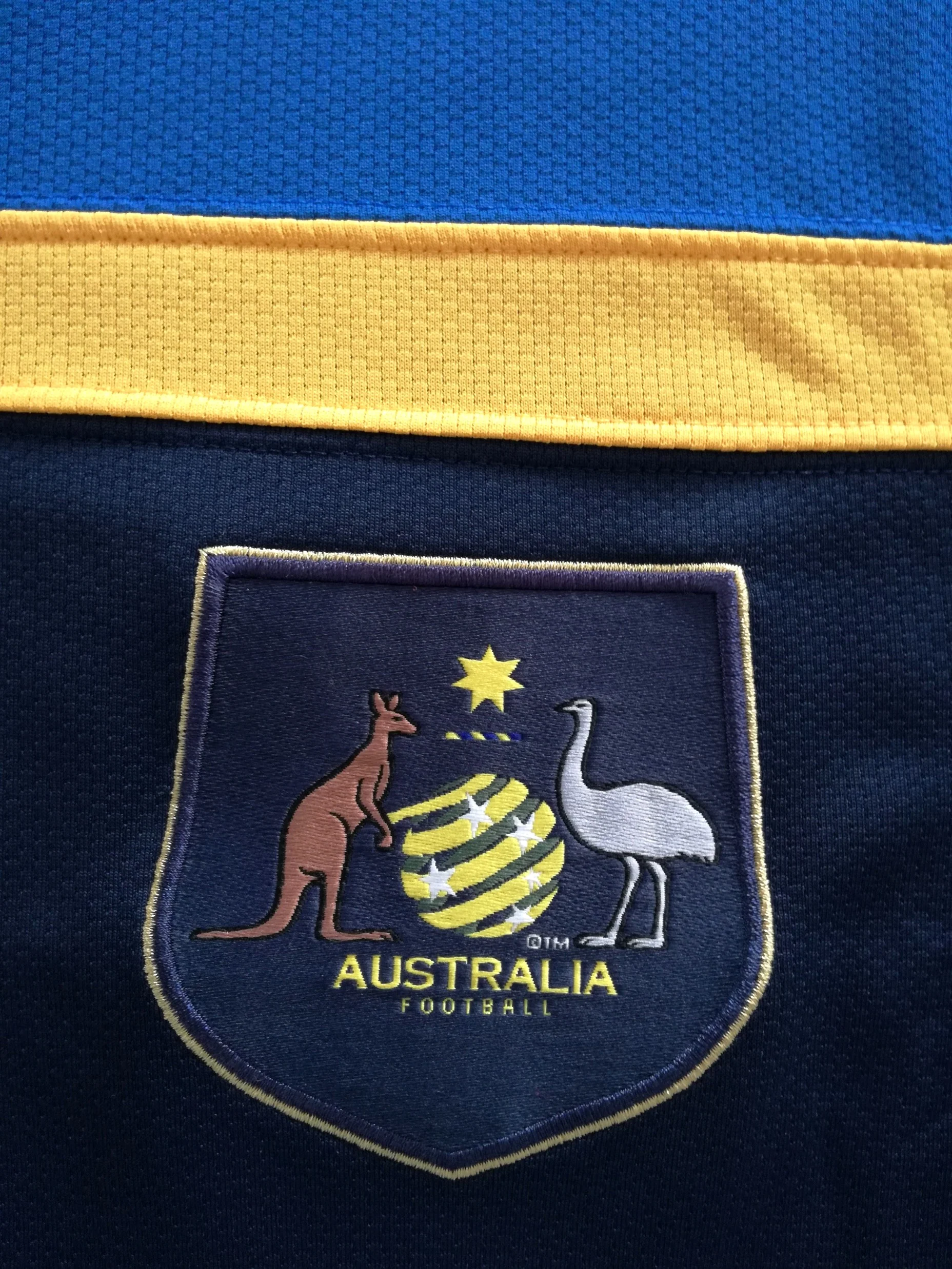 2010/11 Australia Away Football Shirt (XL) - Image 2