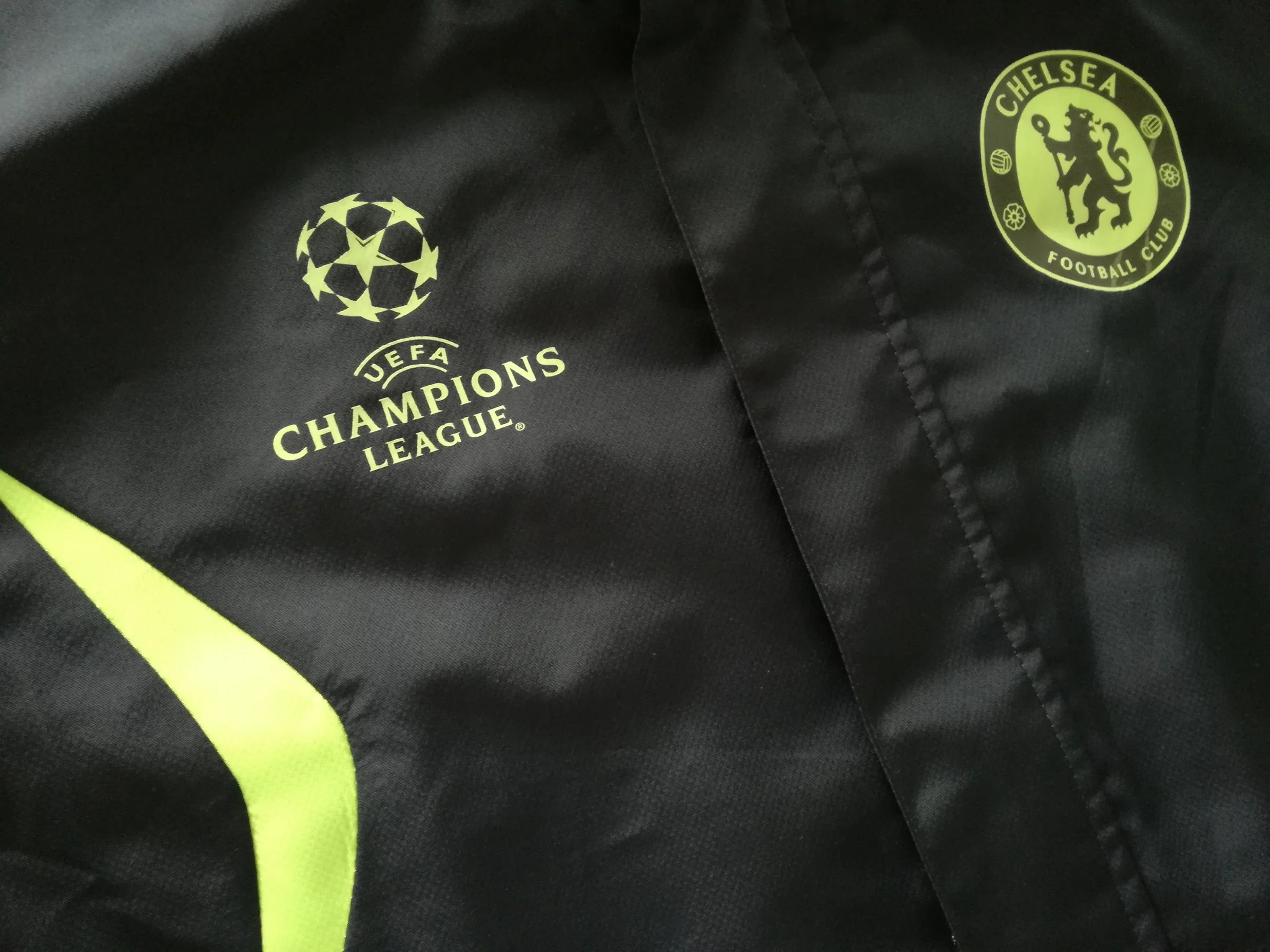 2010/11 Chelsea Champions League Presentation Jacket (S) - Image 7