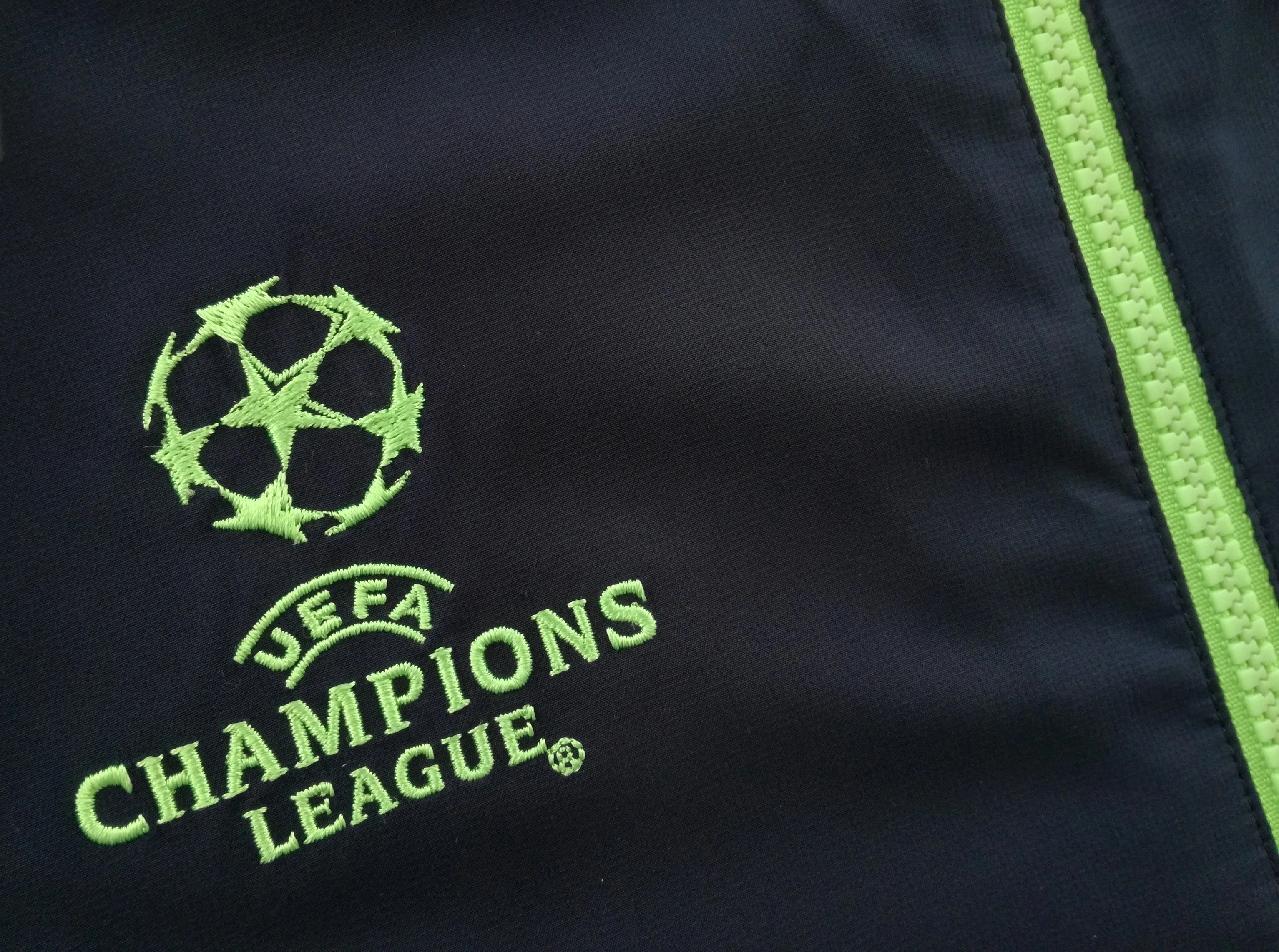 2010/11 Chelsea Champions League Track Jacket (S) - Image 4