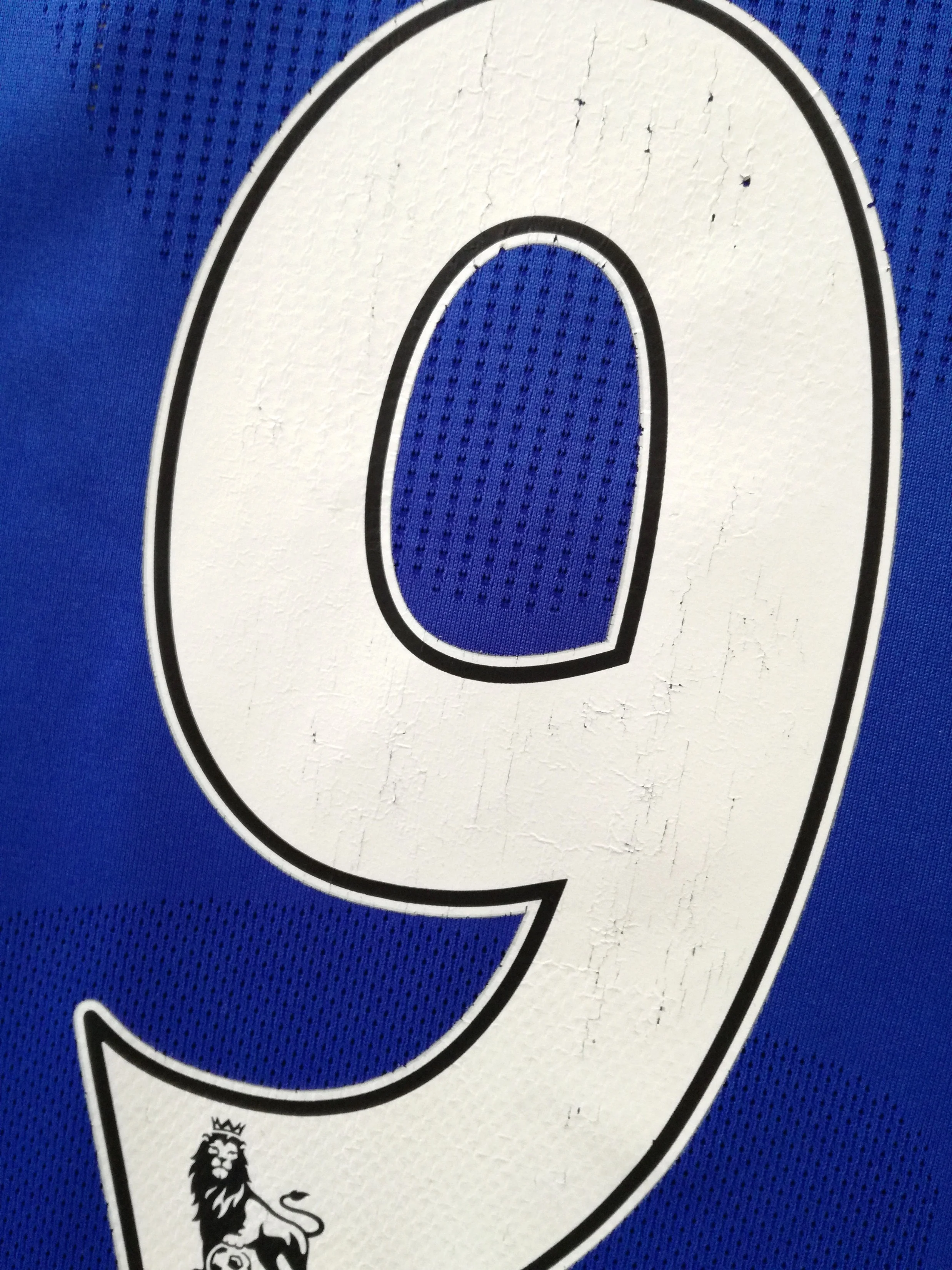 2010/11 Chelsea Home Premier League Football Shirt Torres #9 (L) - Image 8