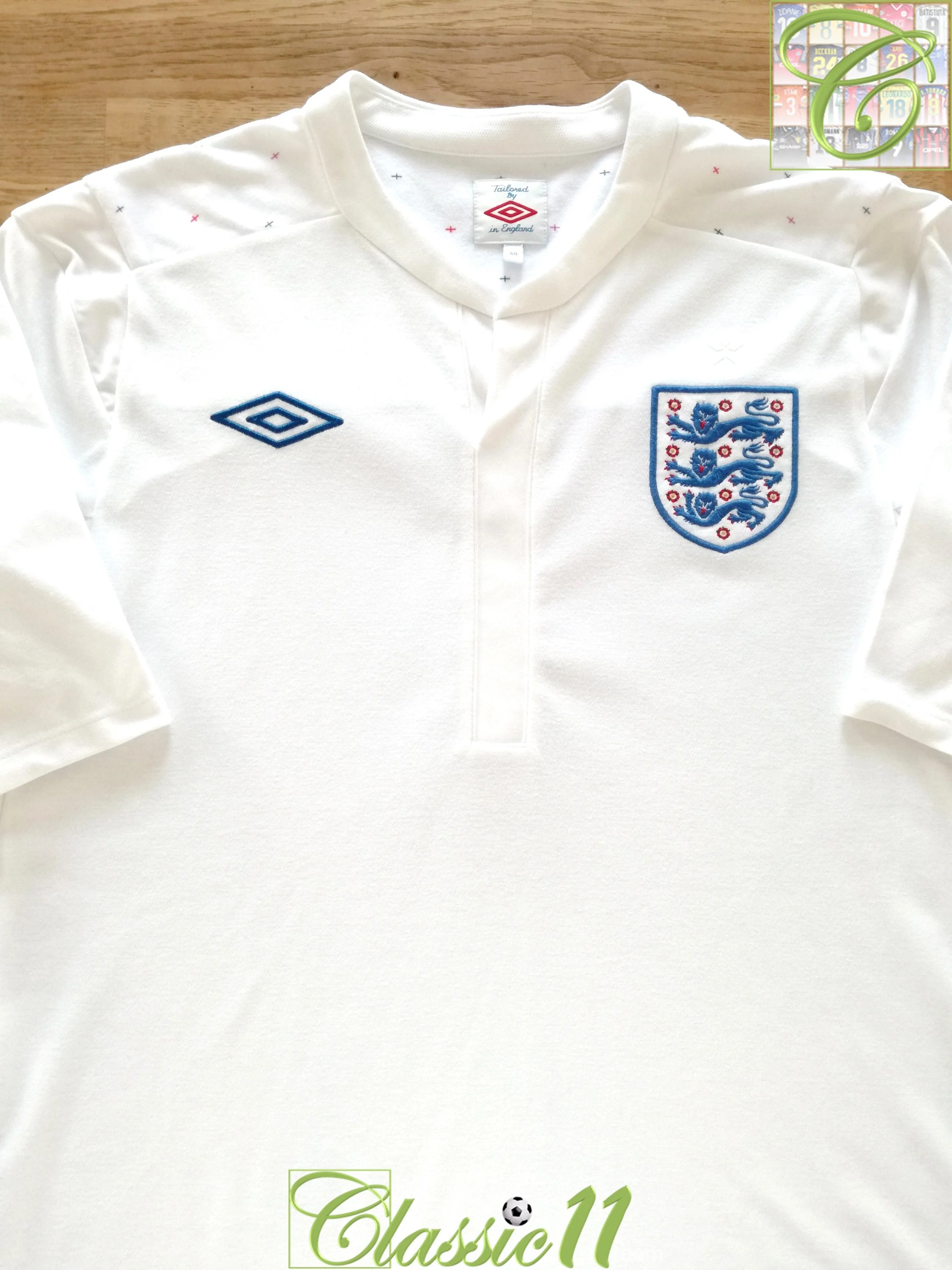 2010/11 England Home Football Shirt (L)