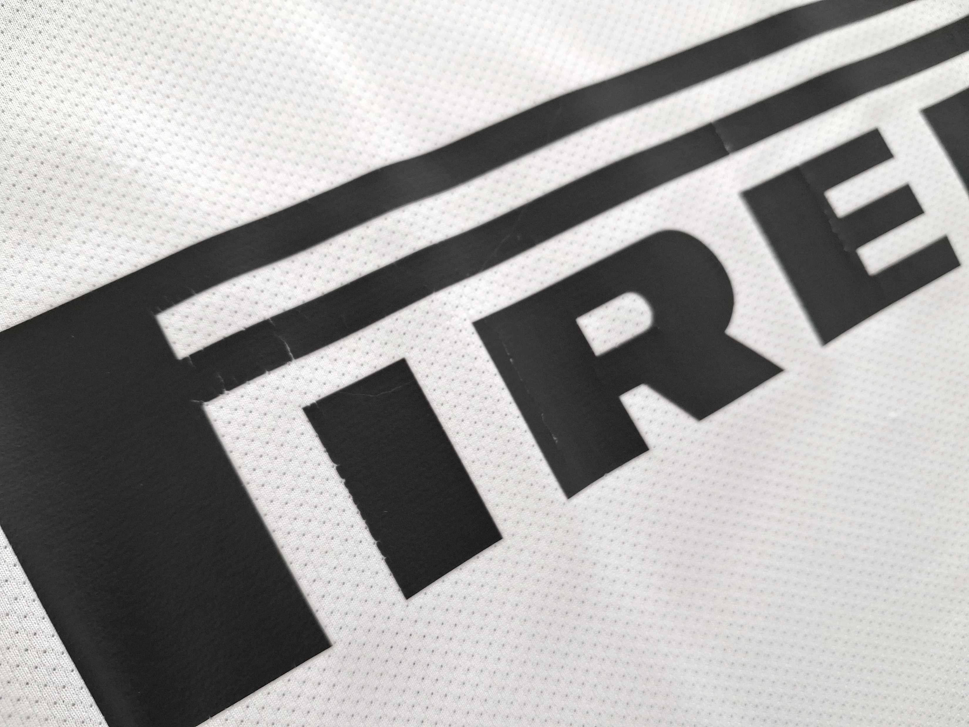 2010/11 Internazionale Away Football Shirt (M) - Image 3