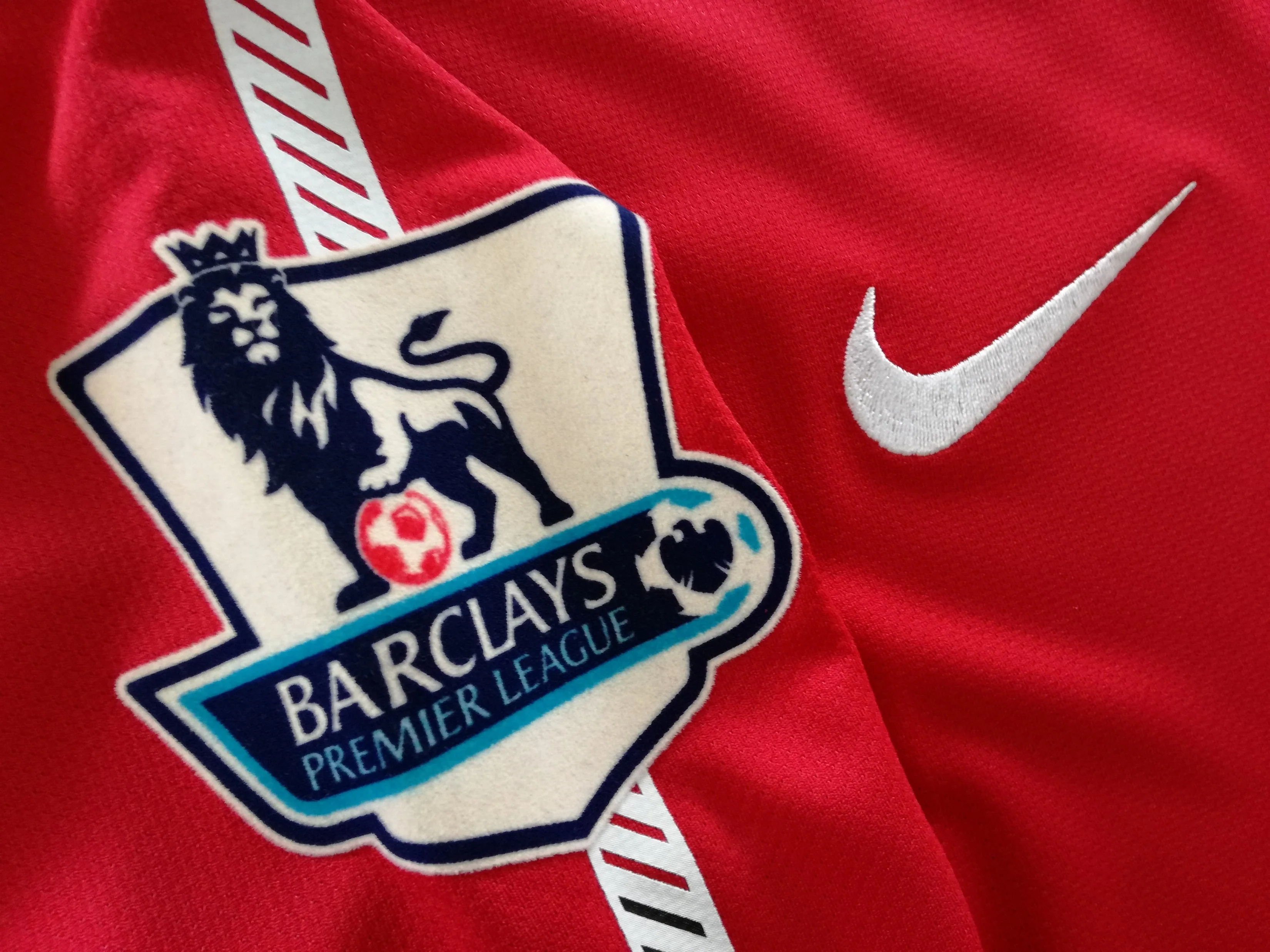 2010/11 Man Utd Home Premier League Football Shirt (M) - Image 3