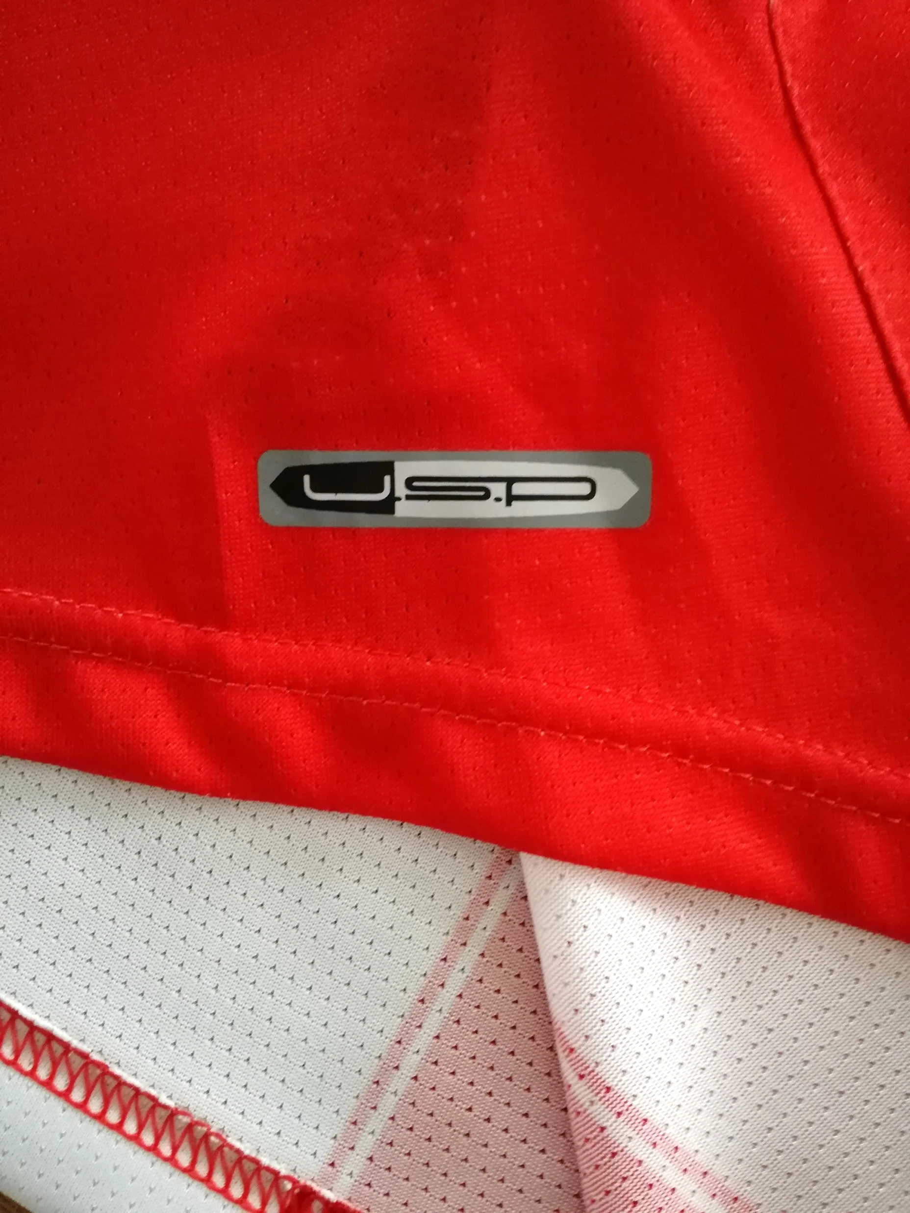 2010/11 Olympiacos Home Football Shirt Pantlic #9 (M) - Image 6