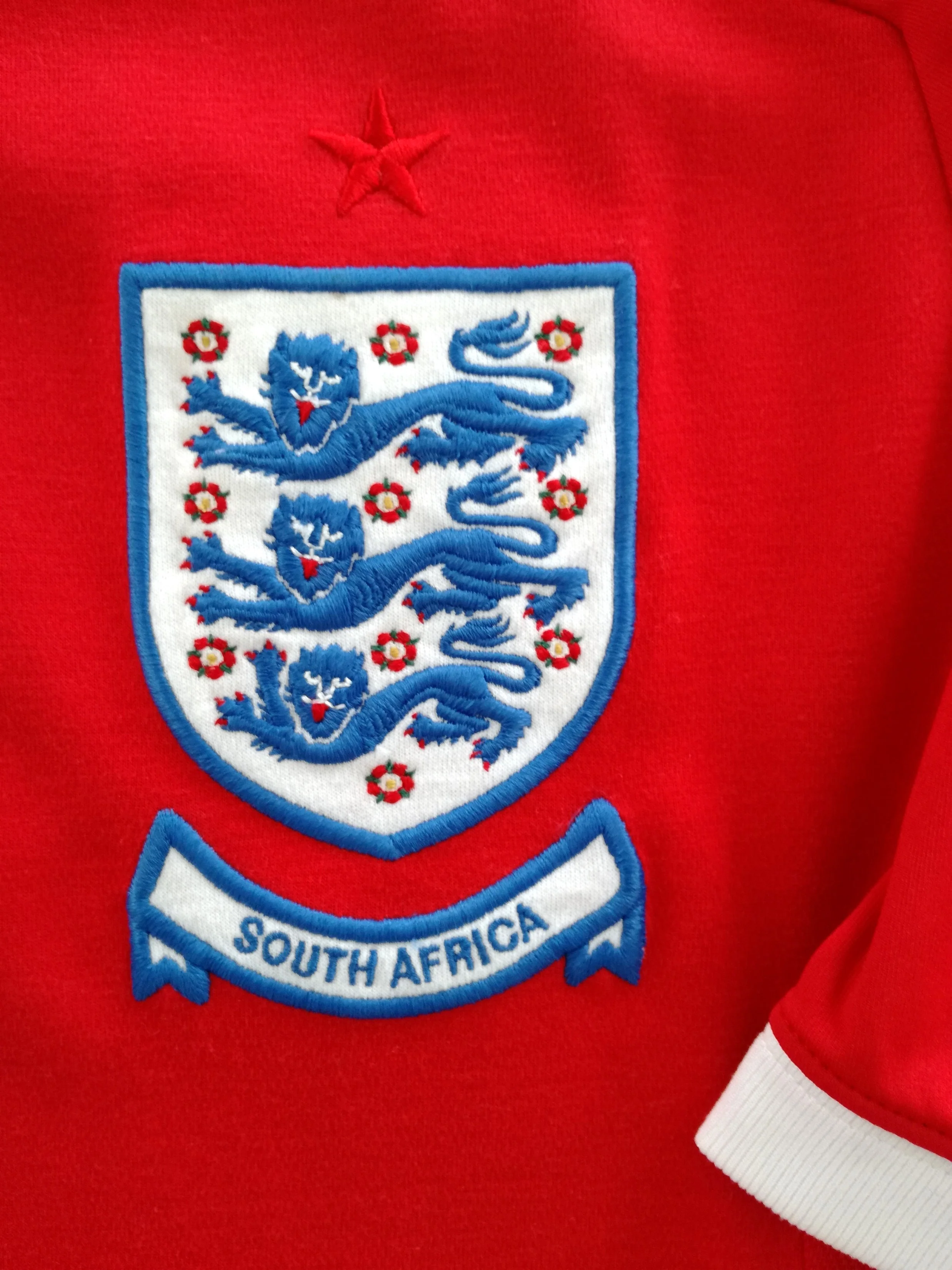 2010 England Away World Cup Football Shirt (M) - Image 3