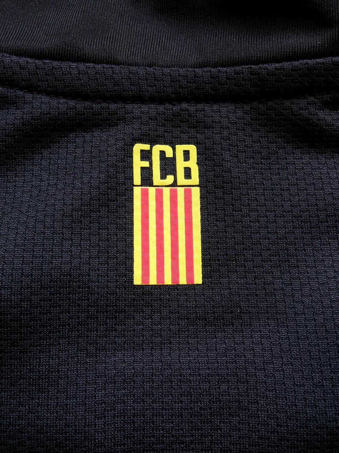 2011/12 Barcelona Away La Liga Football Shirt (XXL) - Image 7
