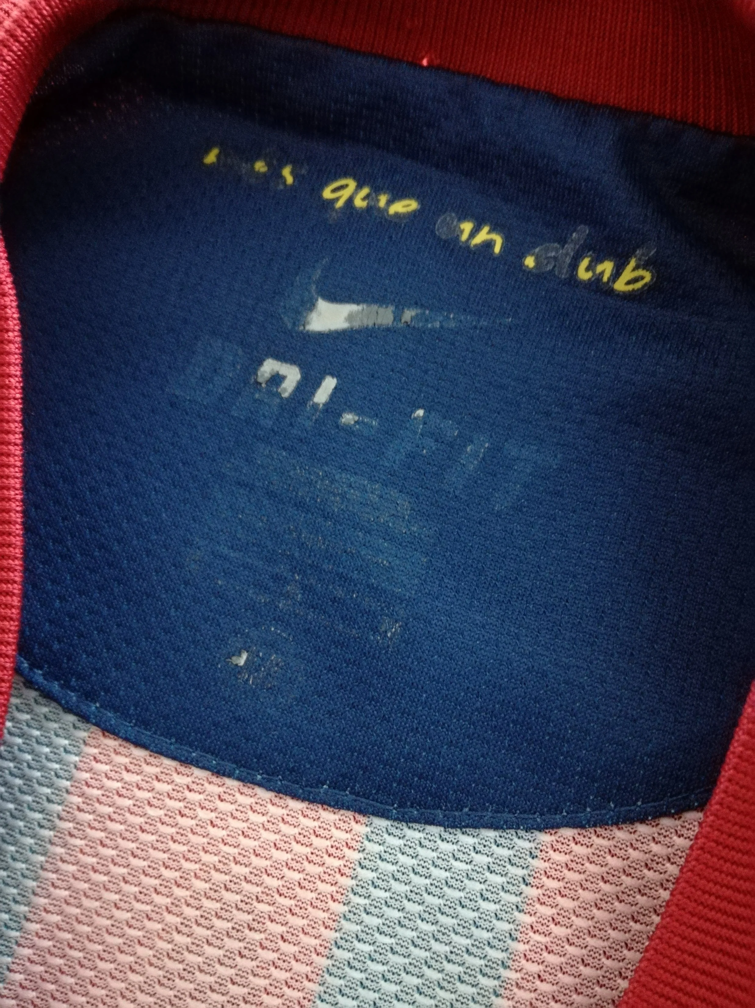 2011/12 Barcelona Home La Liga Football Shirt Xavi #6 (M) - Image 3