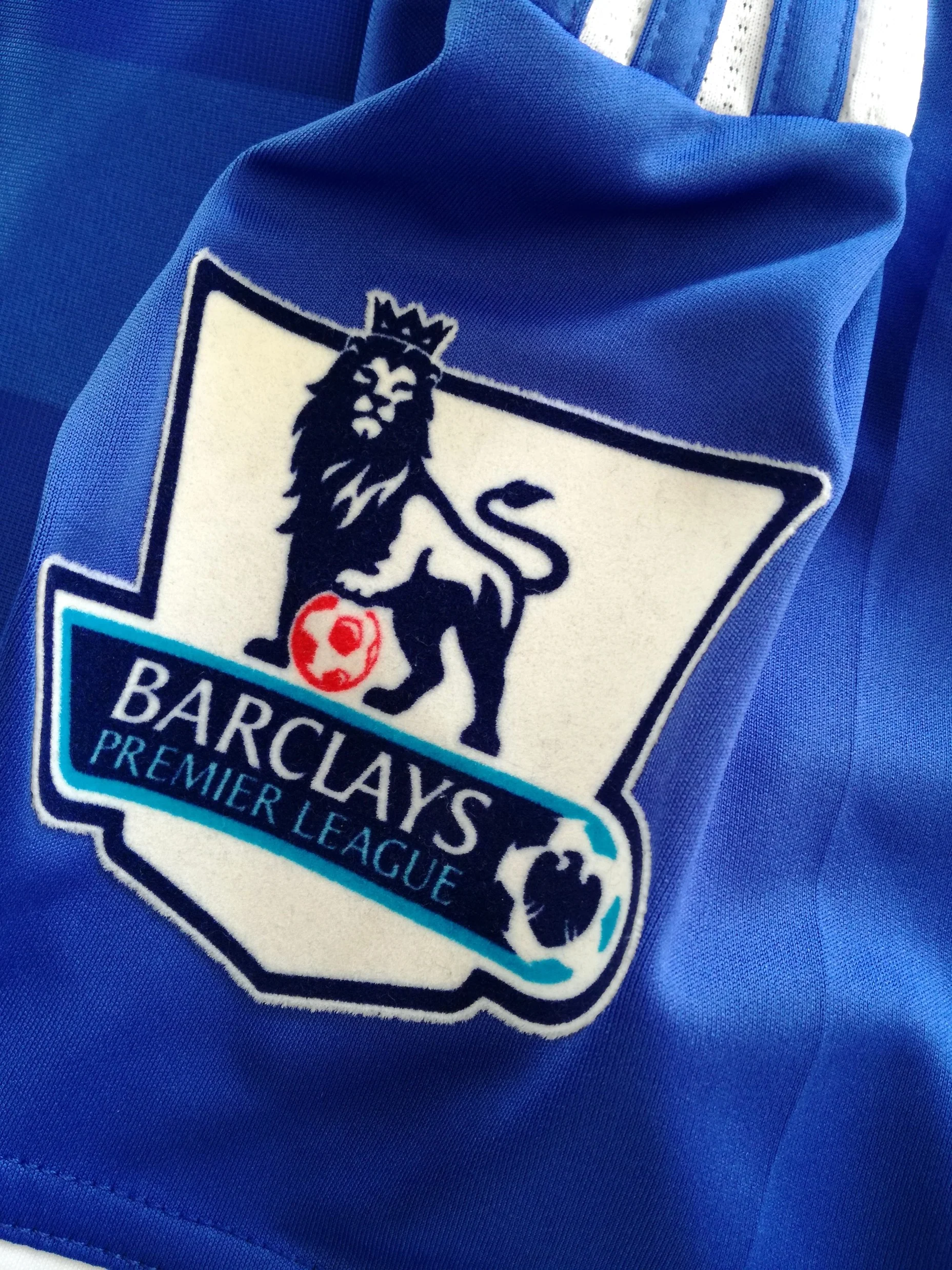 2011/12 Chelsea Home Premier League Football Shirt Malouda #15 (S) - Image 7