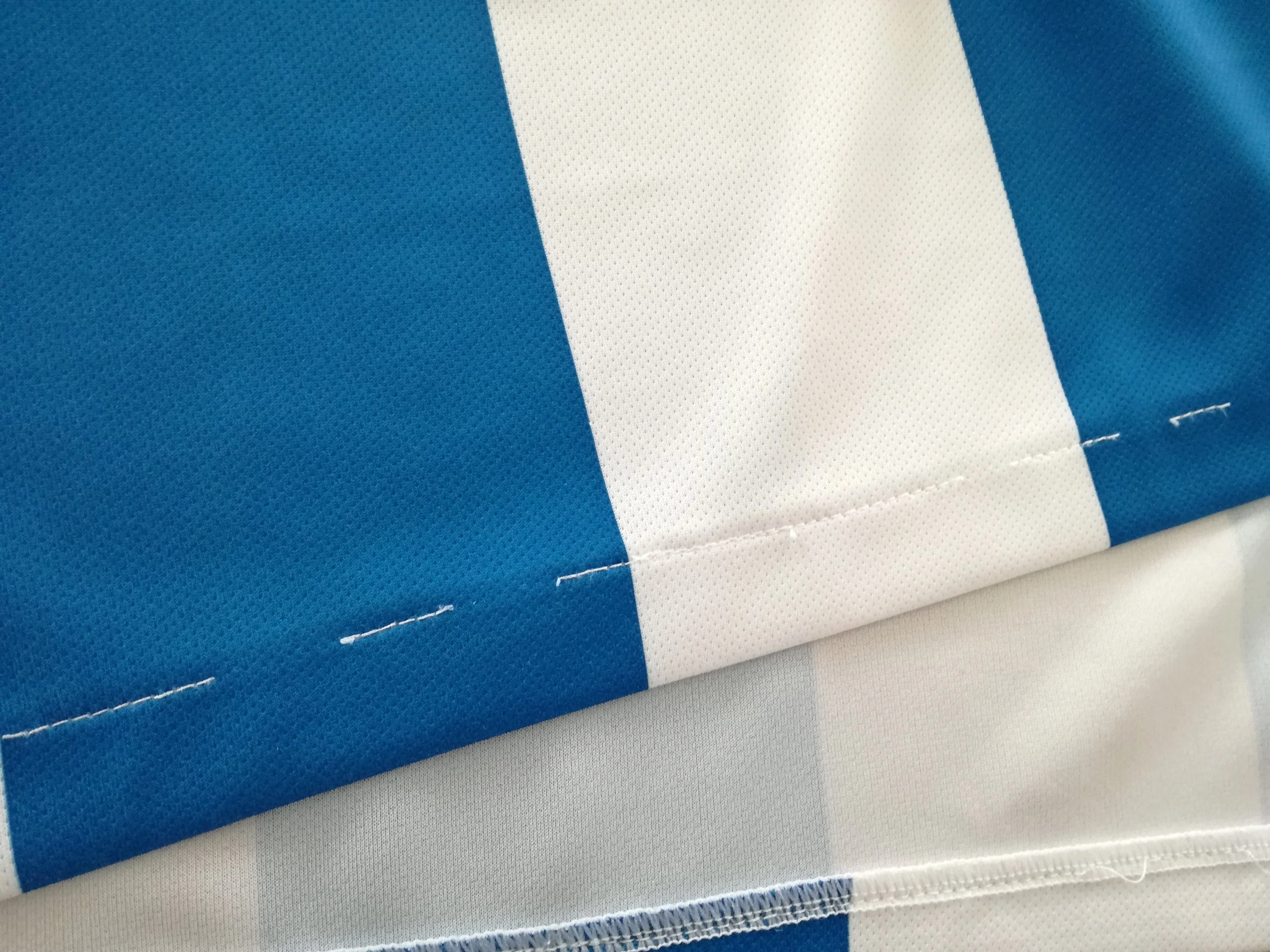 2011/12 Huddersfield Town Home Football Shirt (L) - Image 4
