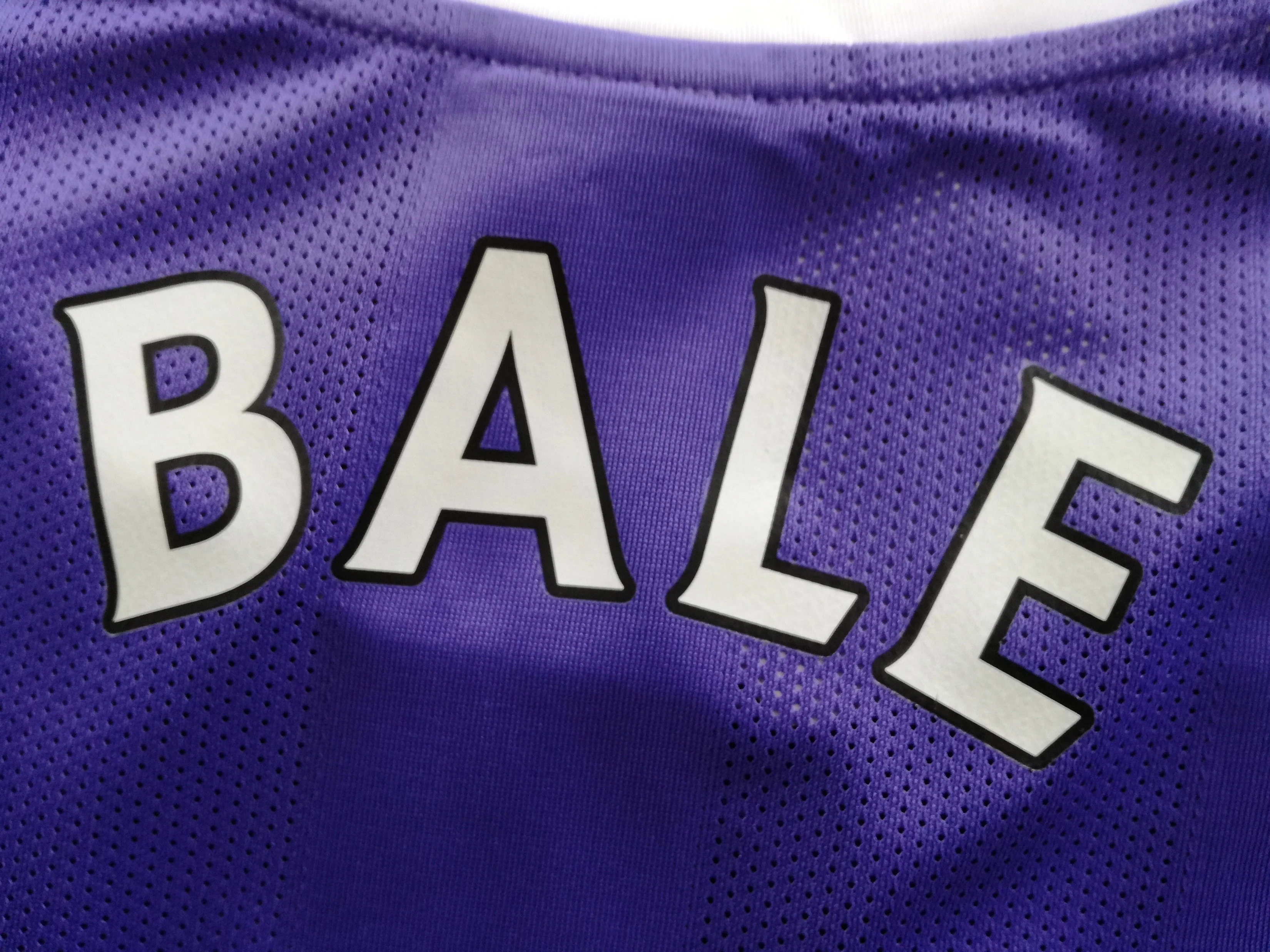 2011/12 Tottenham Away Premier League Football Shirt Bale #3 (5XL) - Image 9
