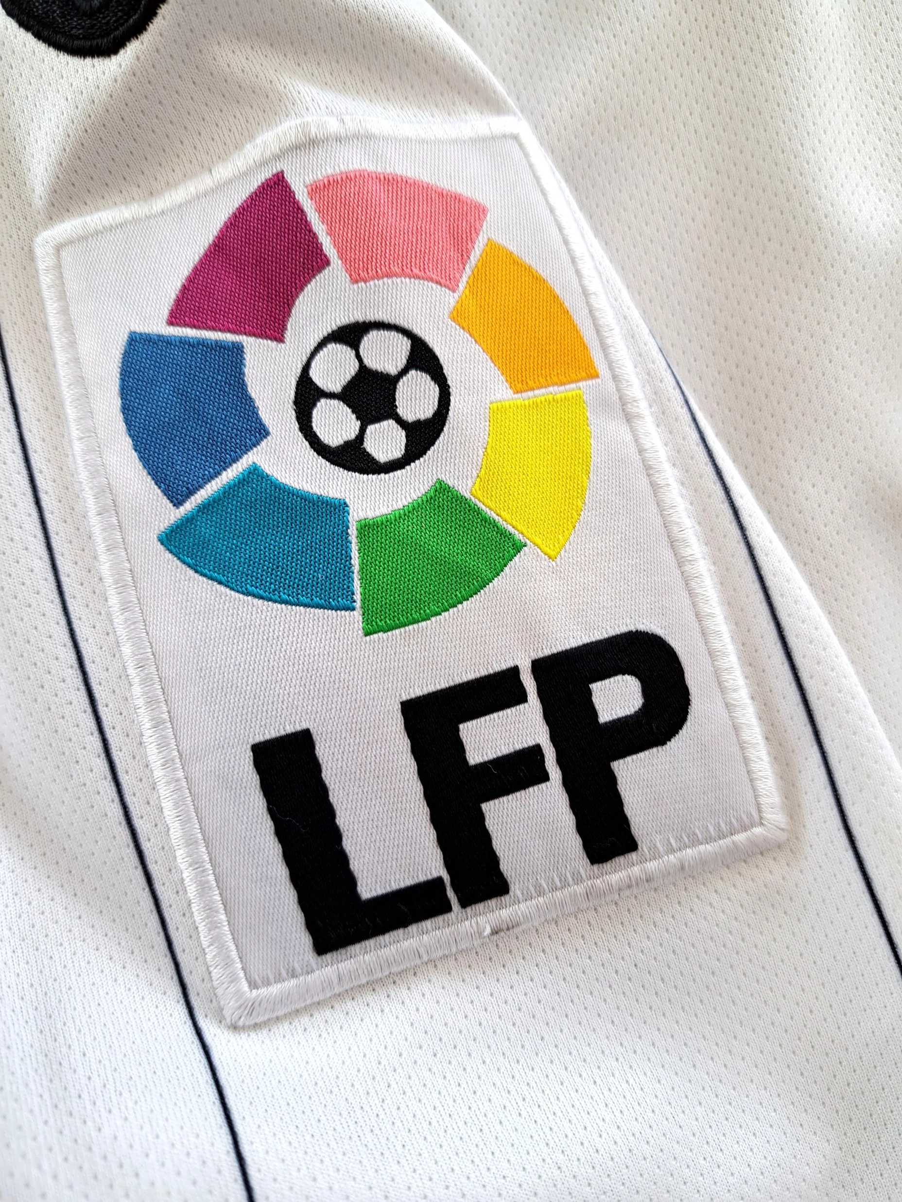 2012/13 Valencia Home La Liga Football Shirt (XL) - Image 3