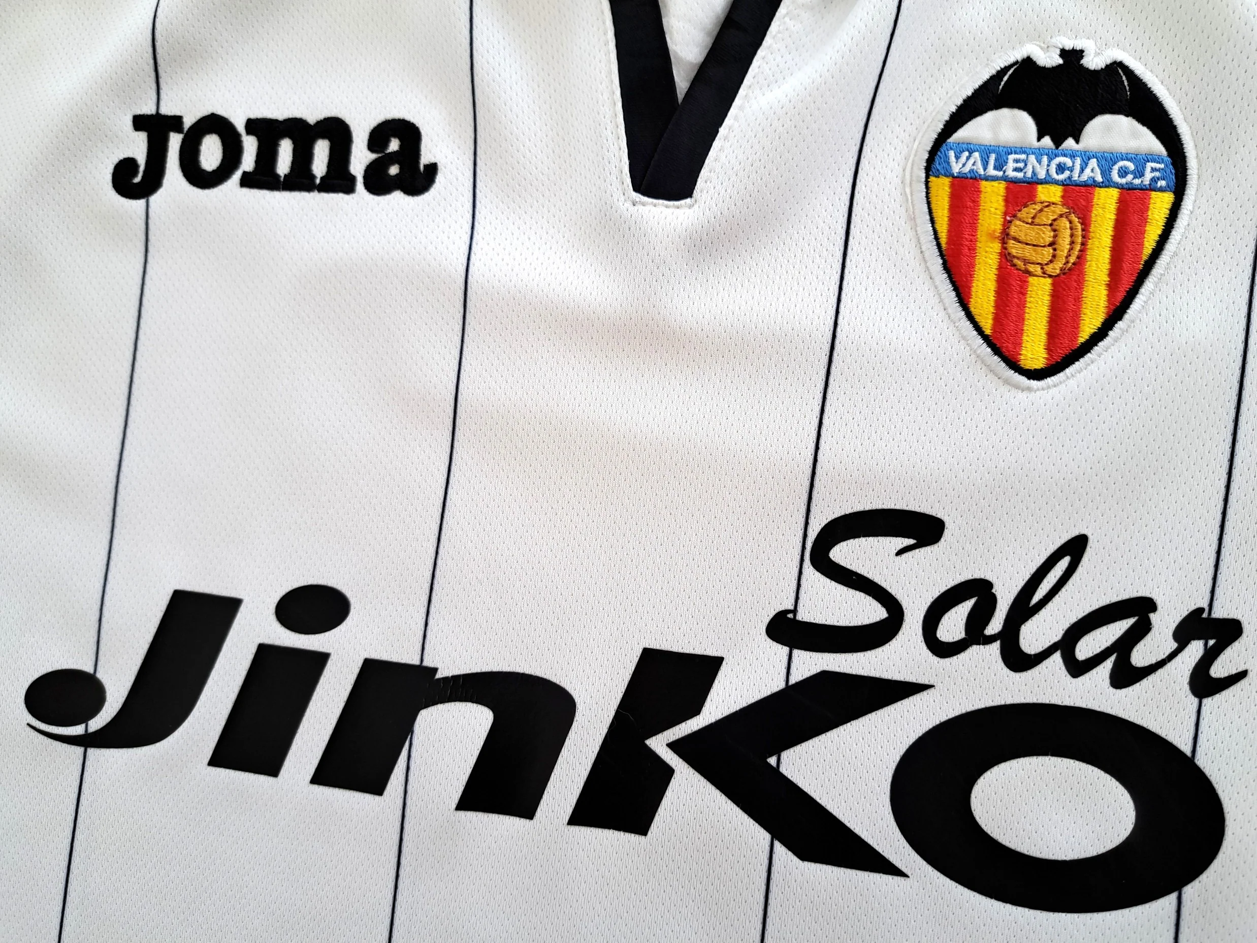 2012/13 Valencia Home La Liga Football Shirt (XL) - Image 4