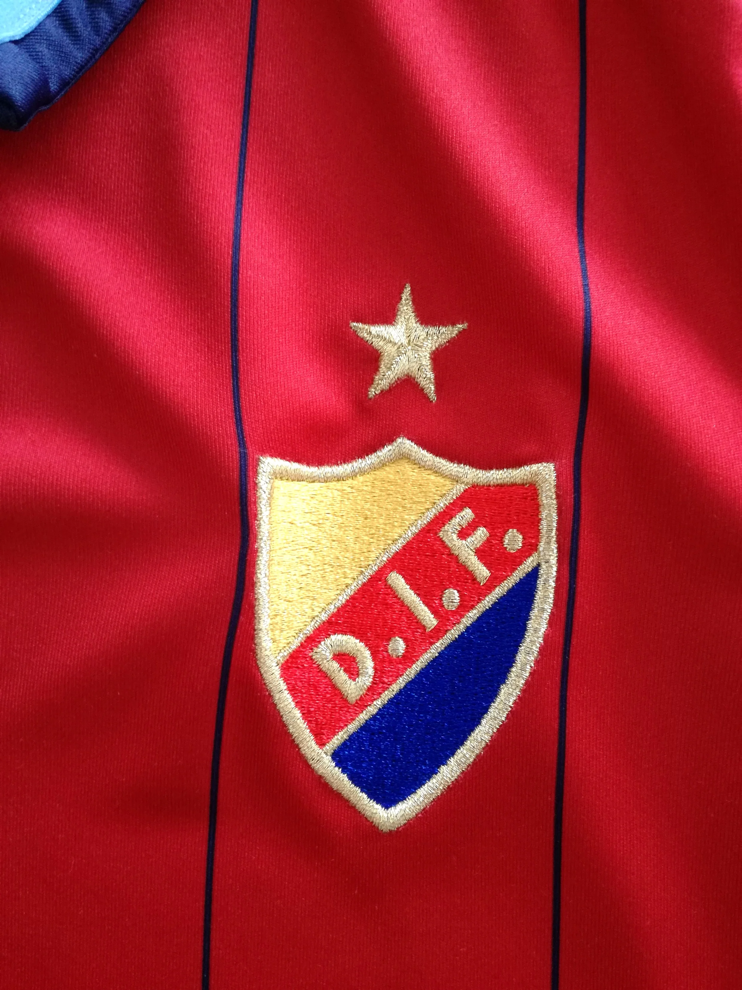 2012/13 Djurgardens Away Football Shirt (M) - Image 3