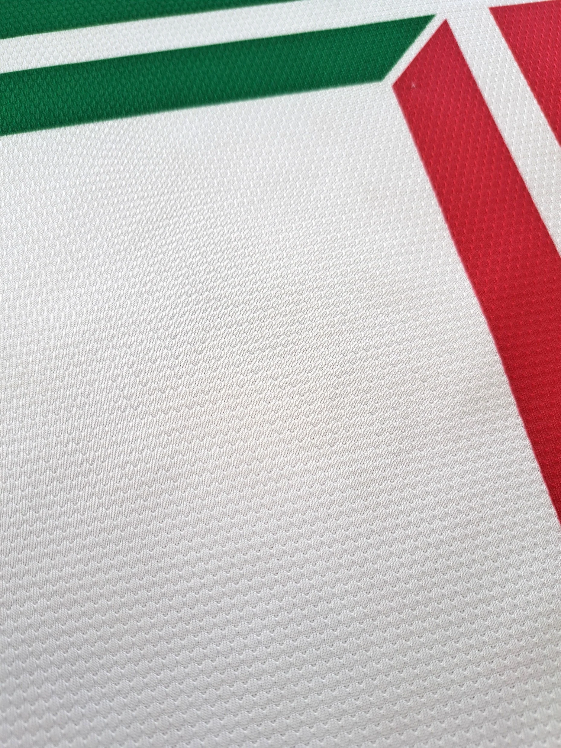 2012/13 Portugal Away Football Shirt (L) - Image 6