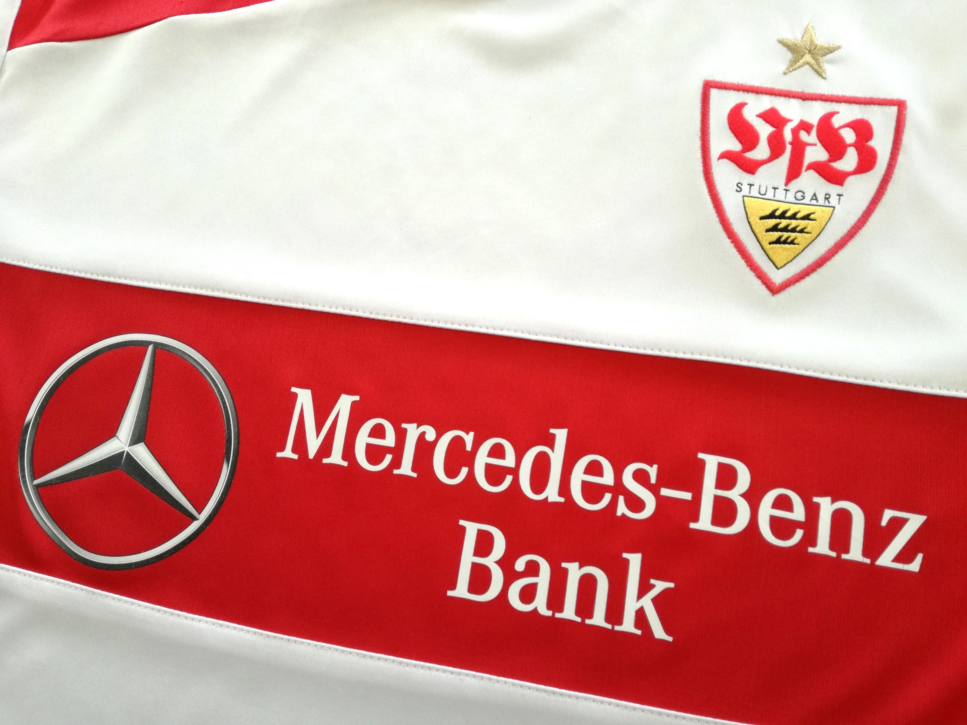 2012/13 Stuttgart Home Football Shirt (M) - Image 3