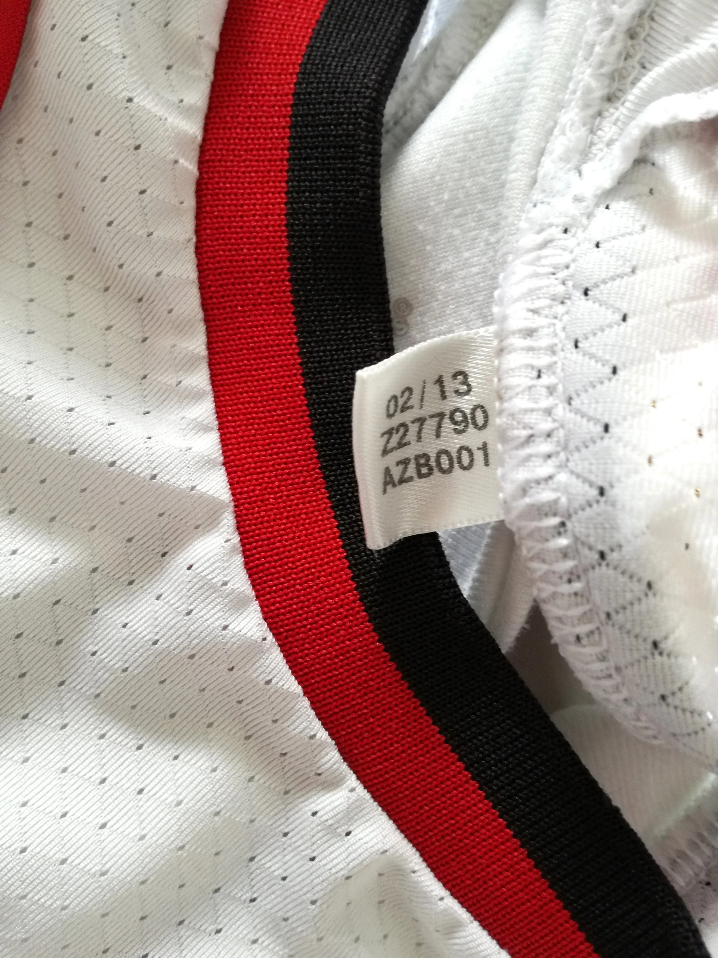 2013/14 AC Milan Away Football Shirt (L) - Image 6