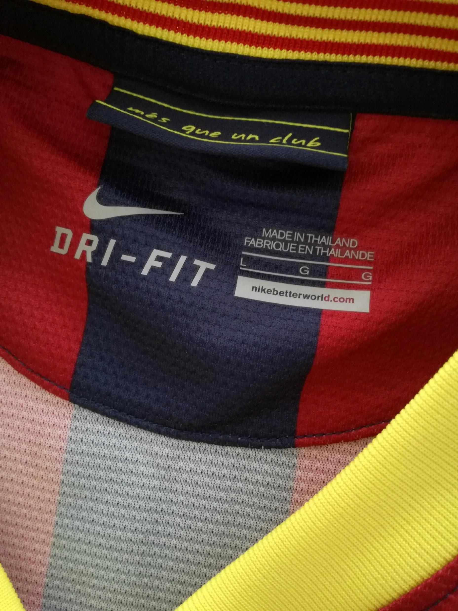 2013/14 Barcelona Home La Liga Football Shirt A. Iniesta #8 (L) - Image 3