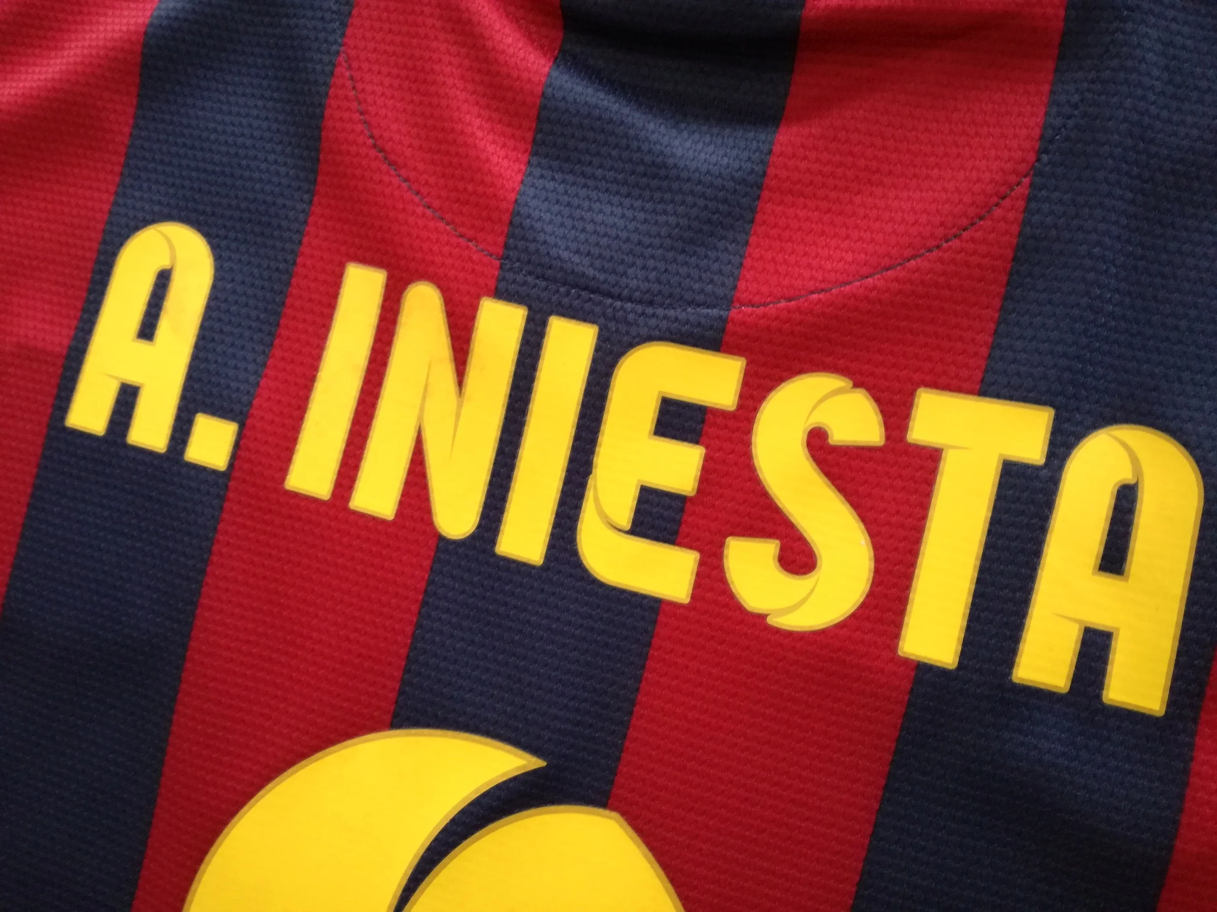 2013/14 Barcelona Home La Liga Football Shirt A. Iniesta #8 (L) - Image 8