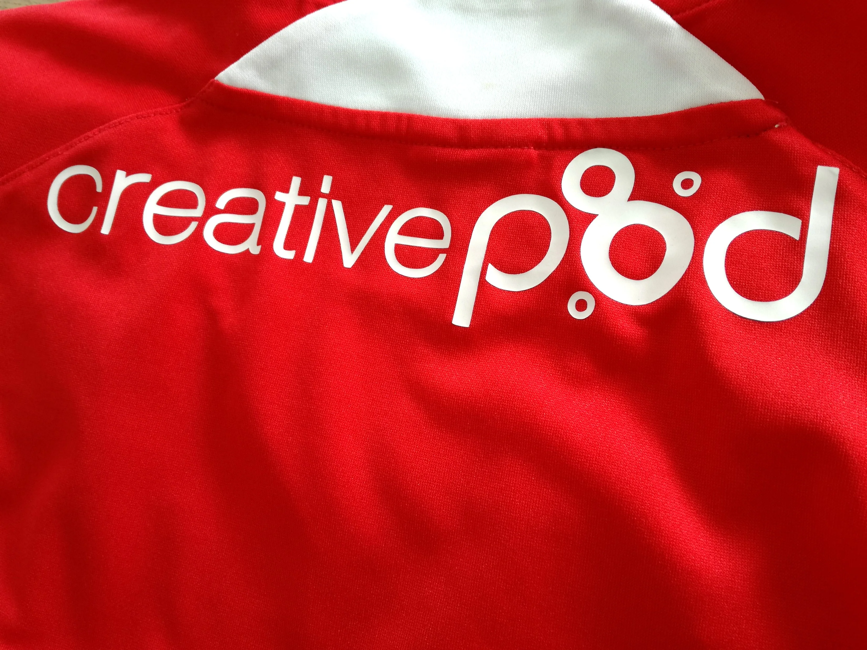 2013/14 Crawley Town Home Football Shirt (M) - Image 6