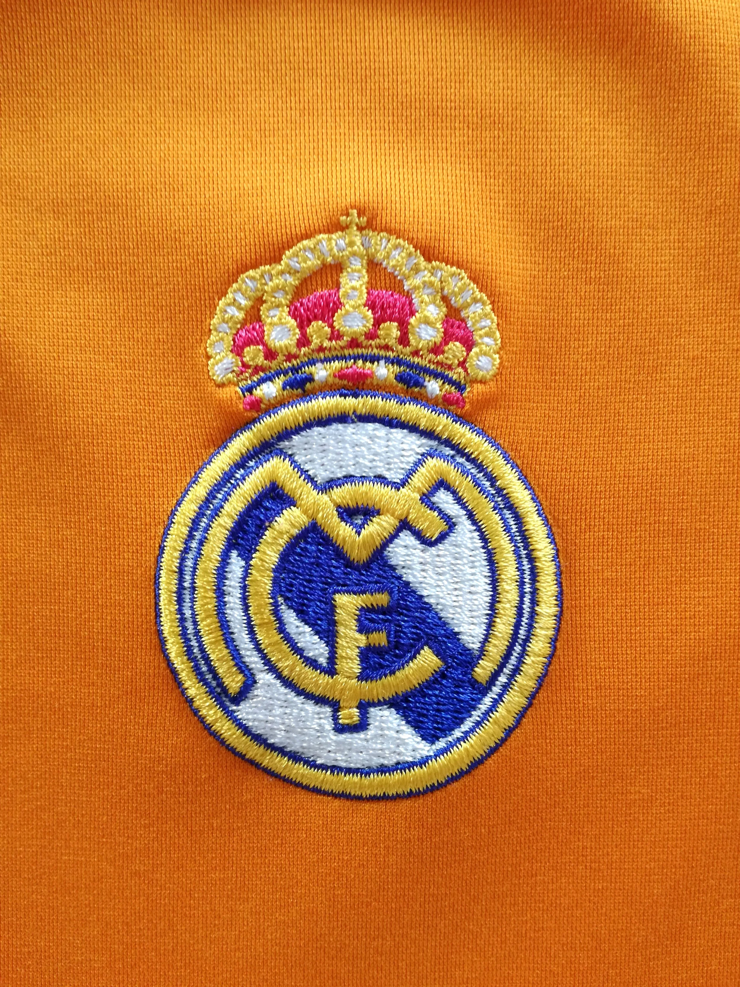 2013/14 Real Madrid 3rd Football Shirt (Youth) - Image 3
